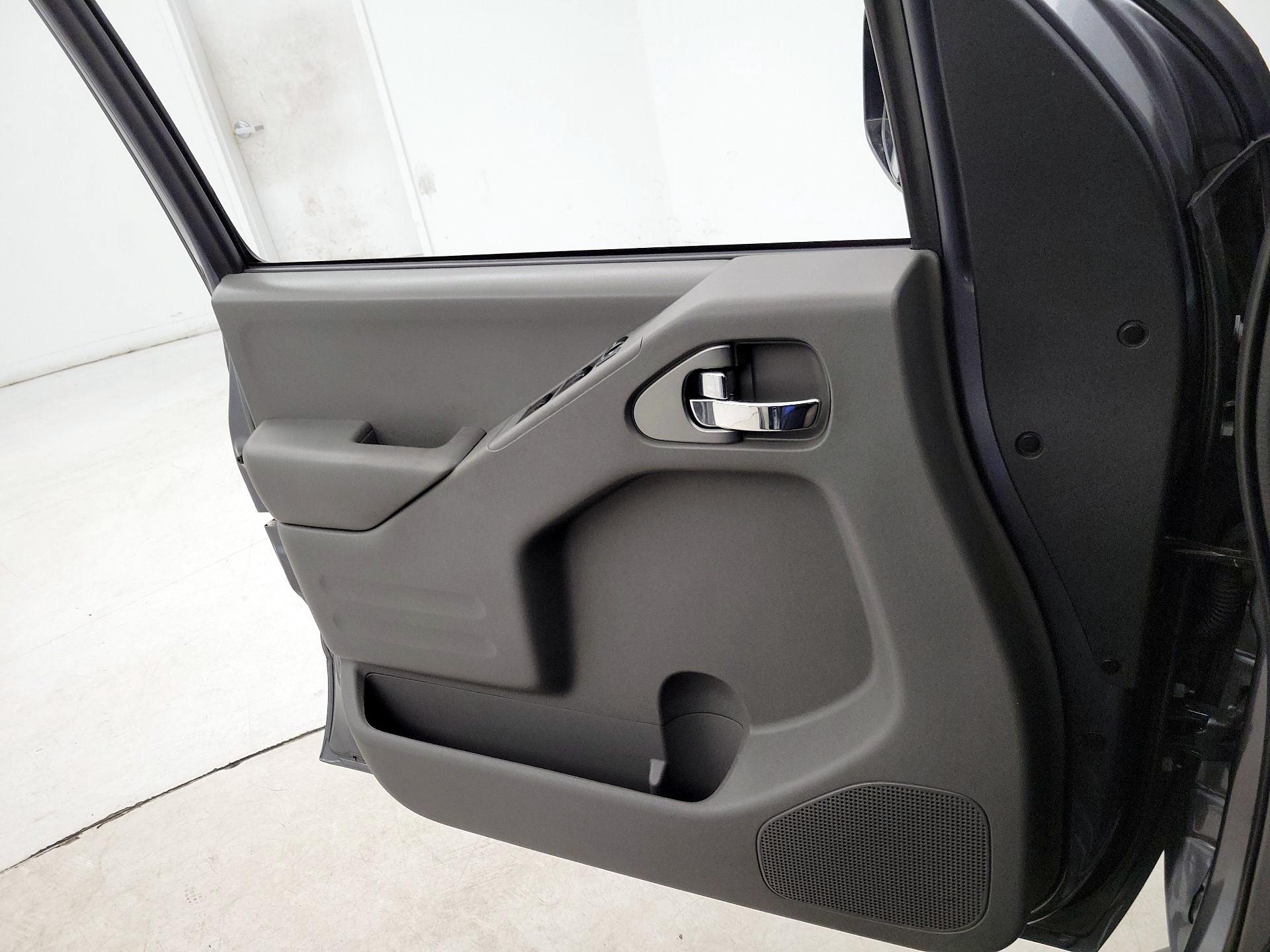 Thumbnail: 2021 Nissan Frontier - 12