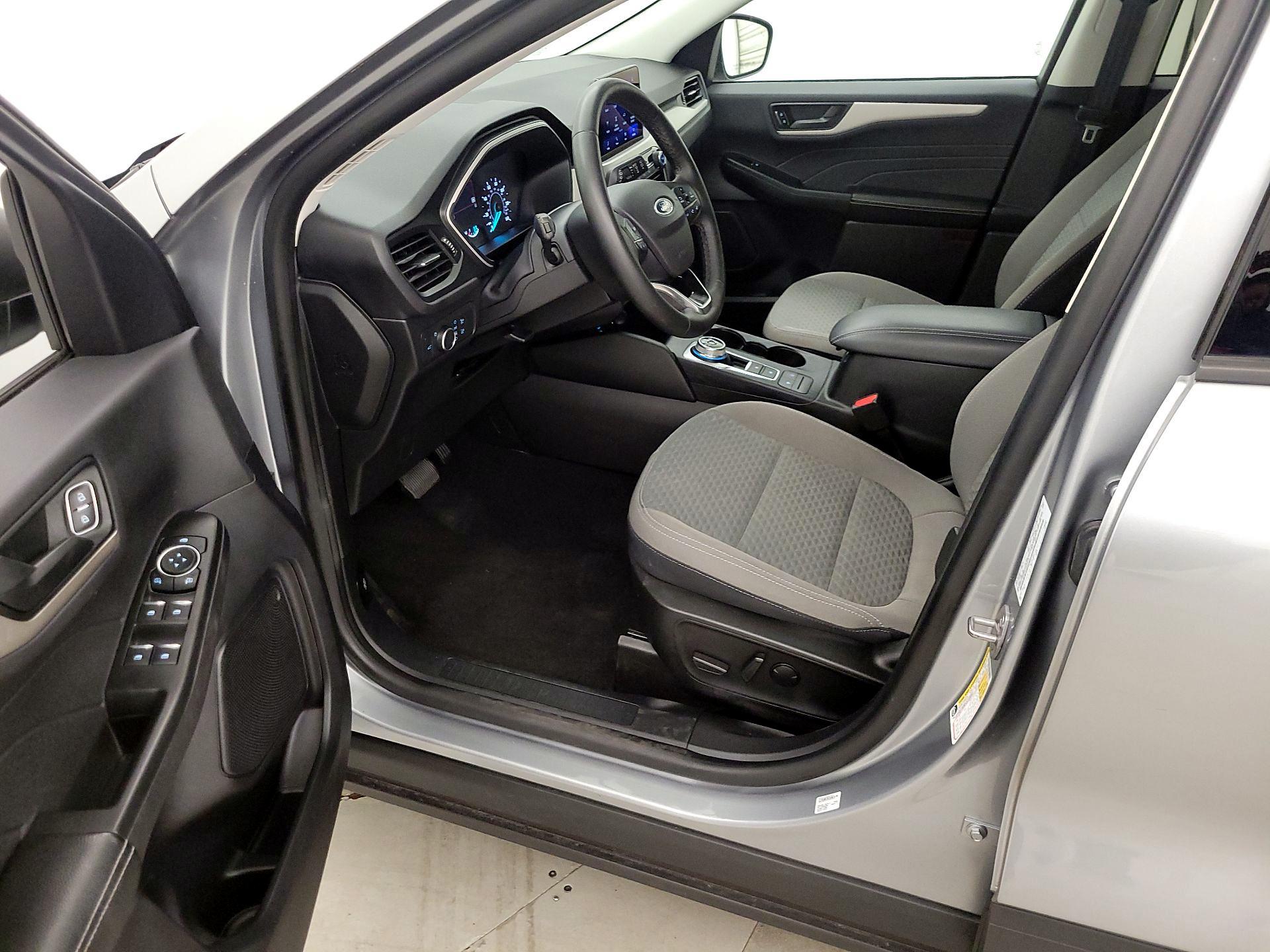 Thumbnail: 2022 Ford Escape - 11