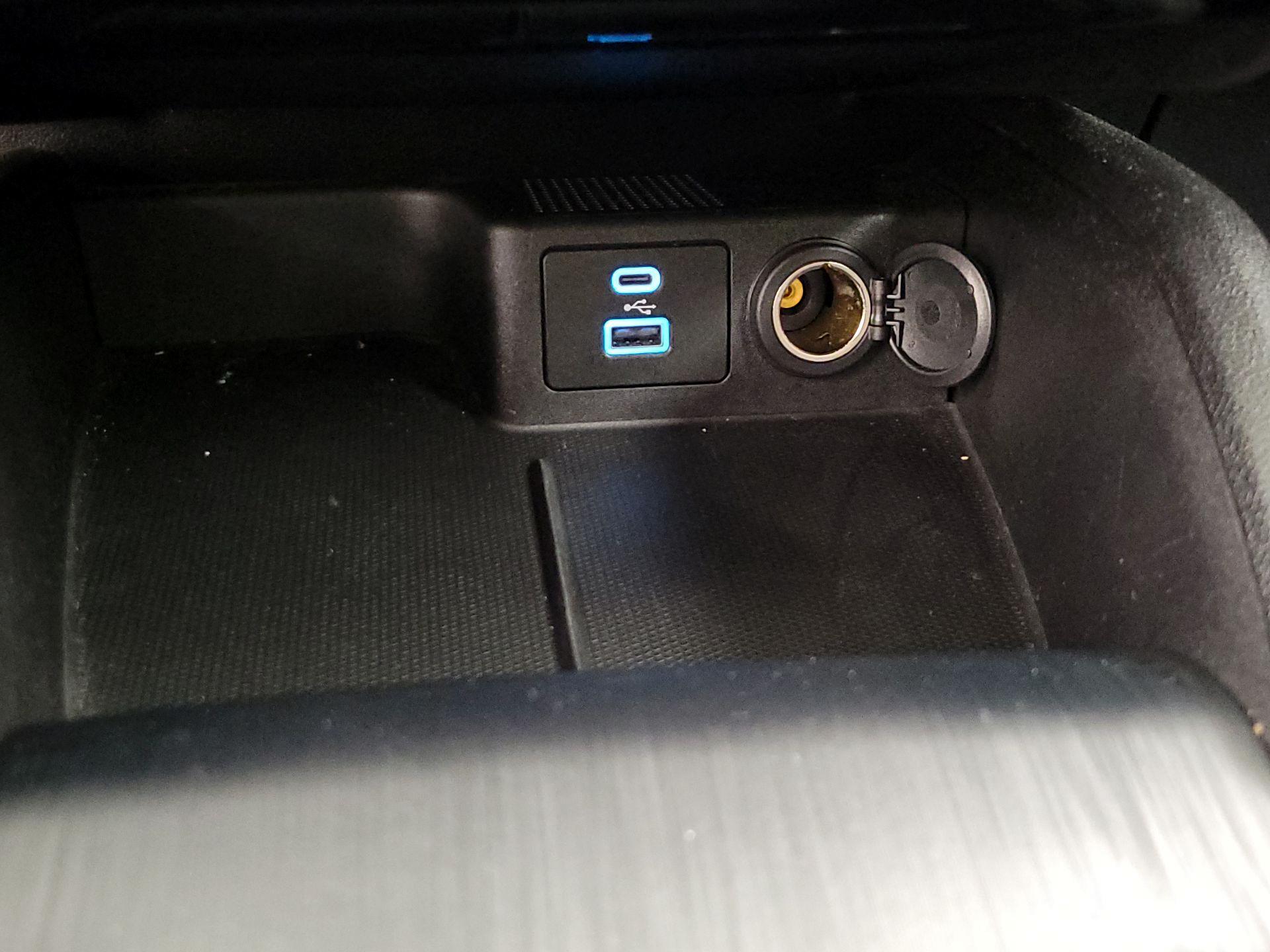 Thumbnail: 2022 Ford Escape - 18