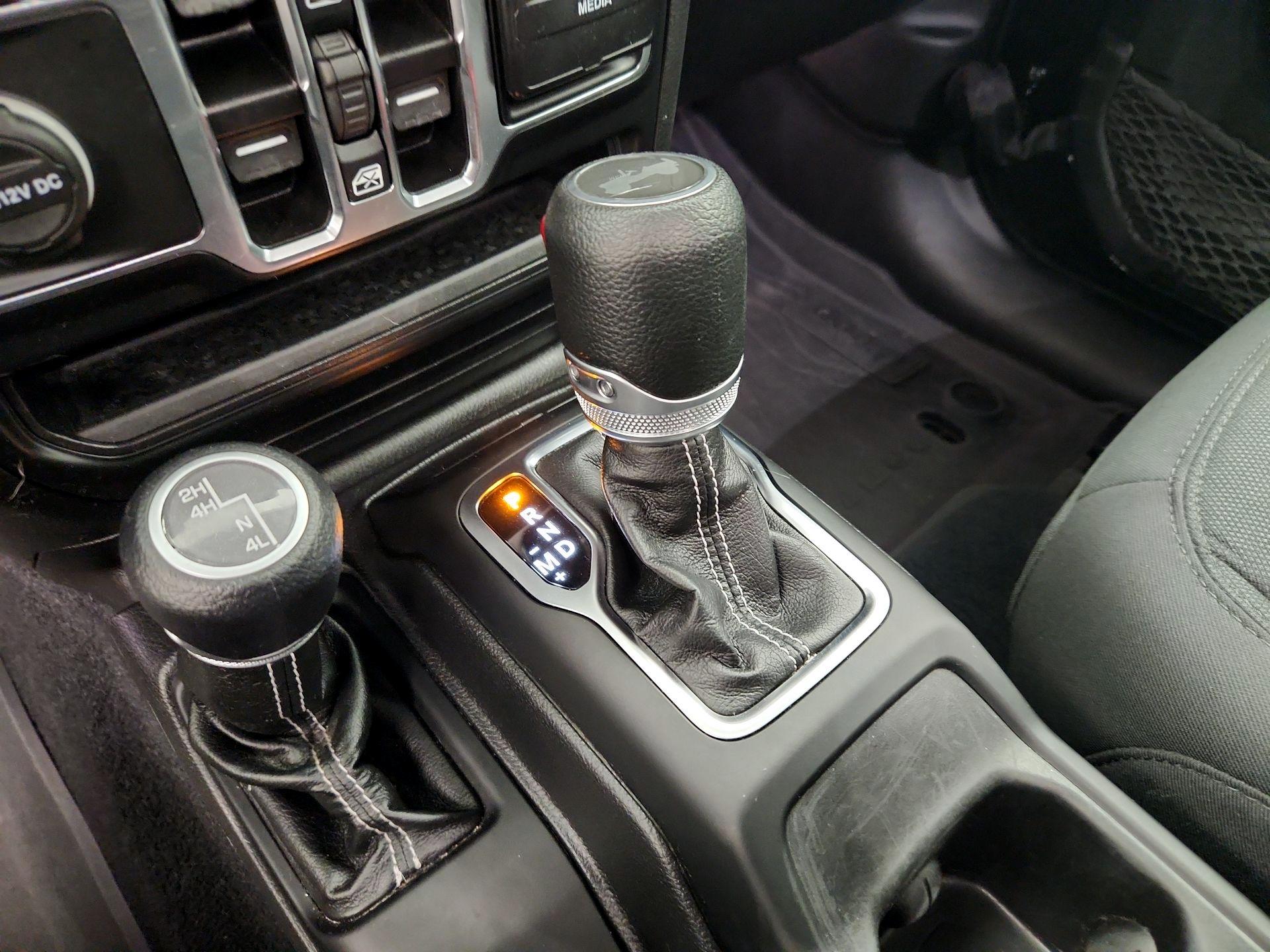 Thumbnail: 2022 Jeep Wrangler - 18