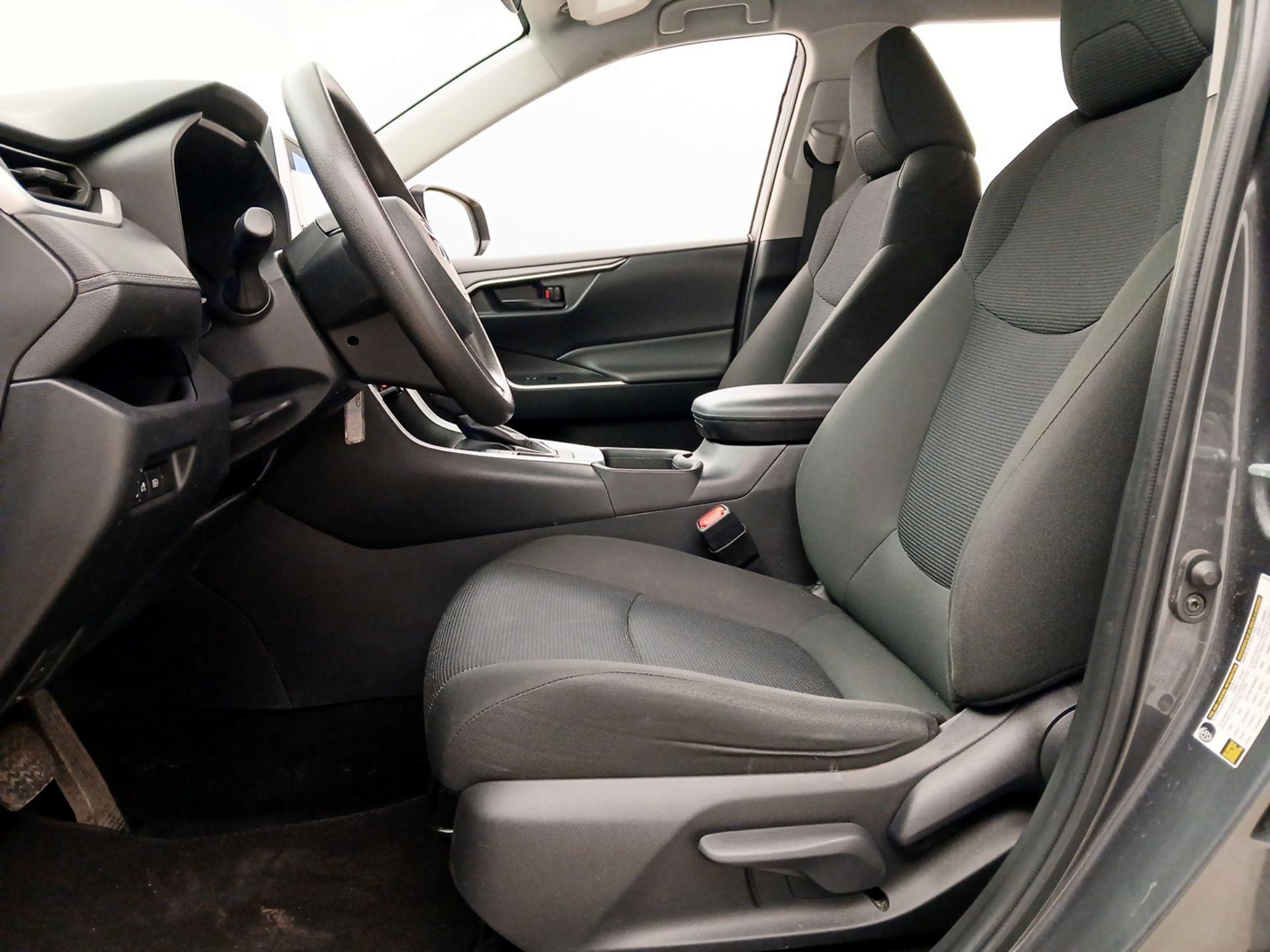 Thumbnail: 2024 Toyota RAV4 - 11