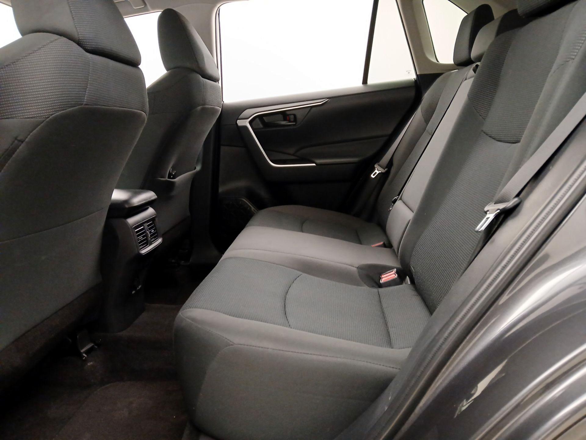 Thumbnail: 2024 Toyota RAV4 - 18