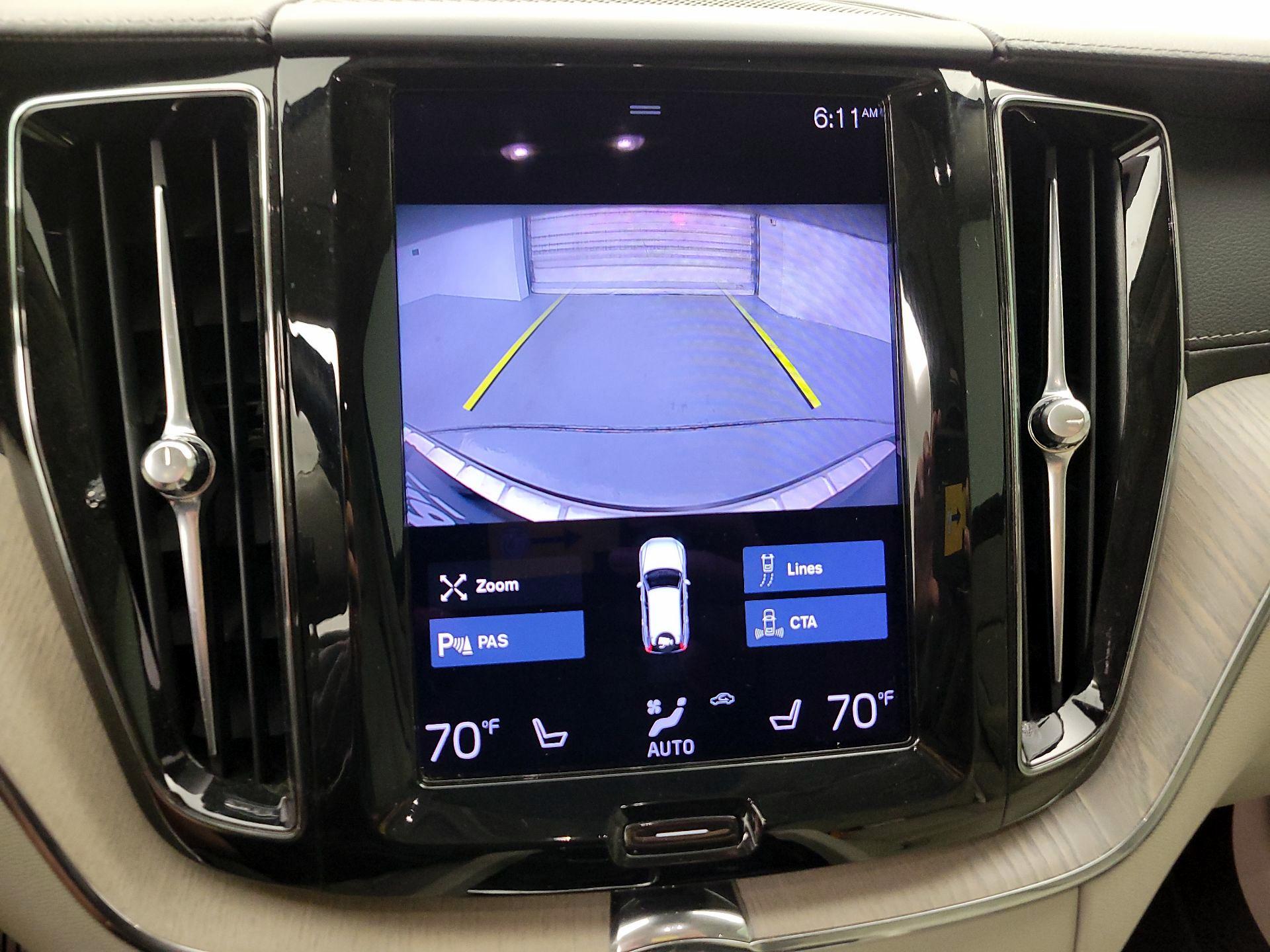 Thumbnail: 2021 Volvo XC60 - 15