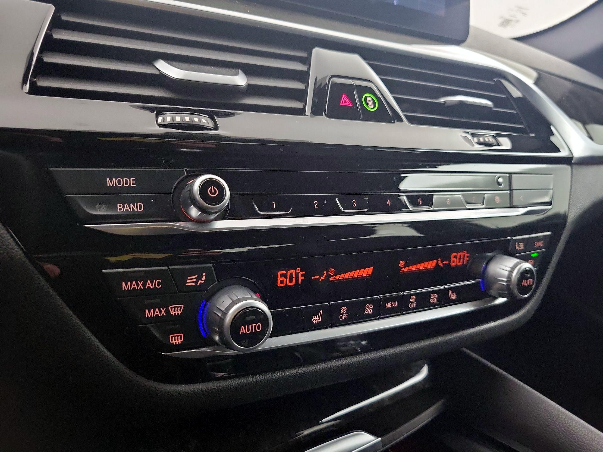 Thumbnail: 2023 BMW 5 Series - 17