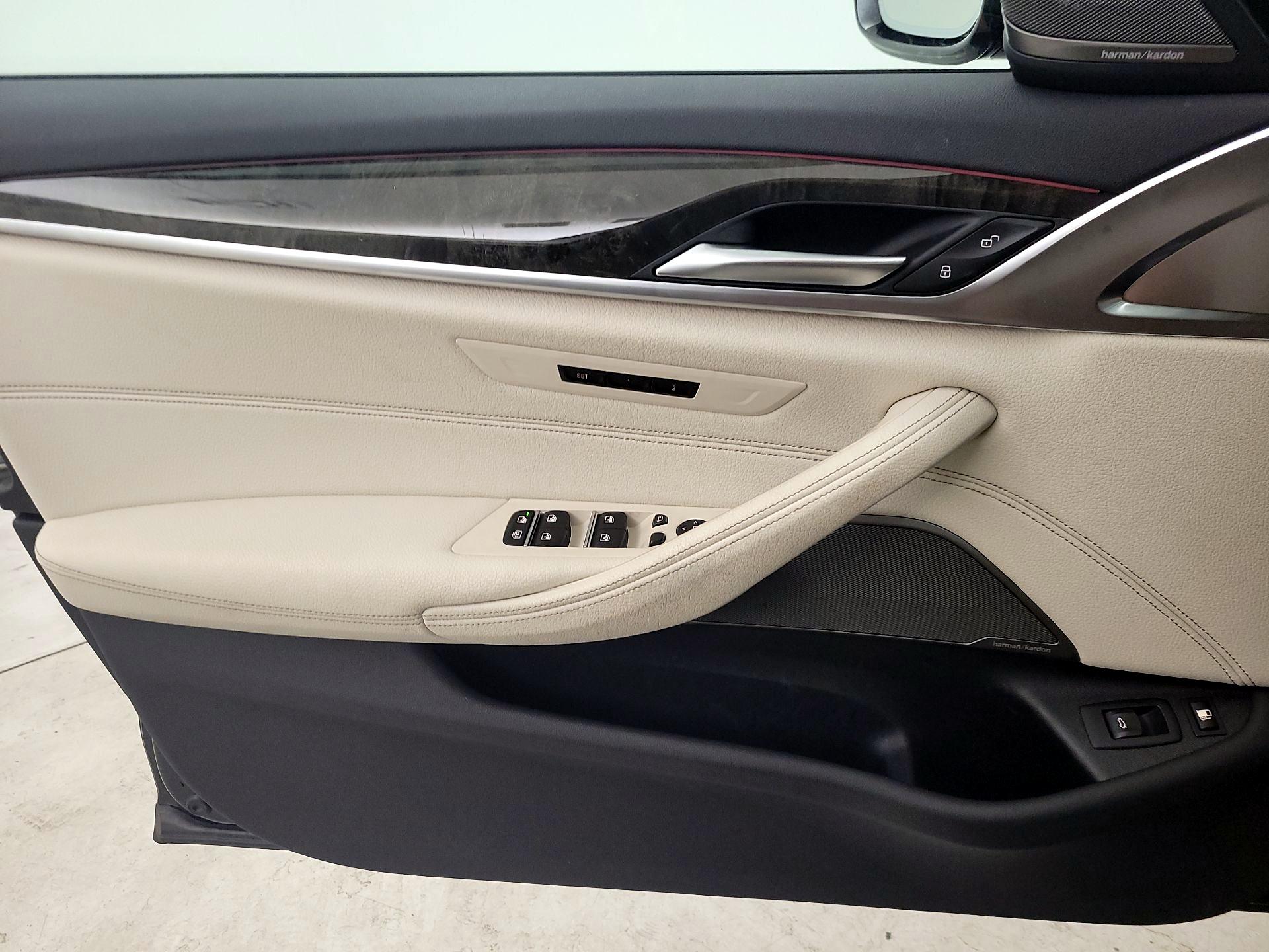 Thumbnail: 2023 BMW 5 Series - 12