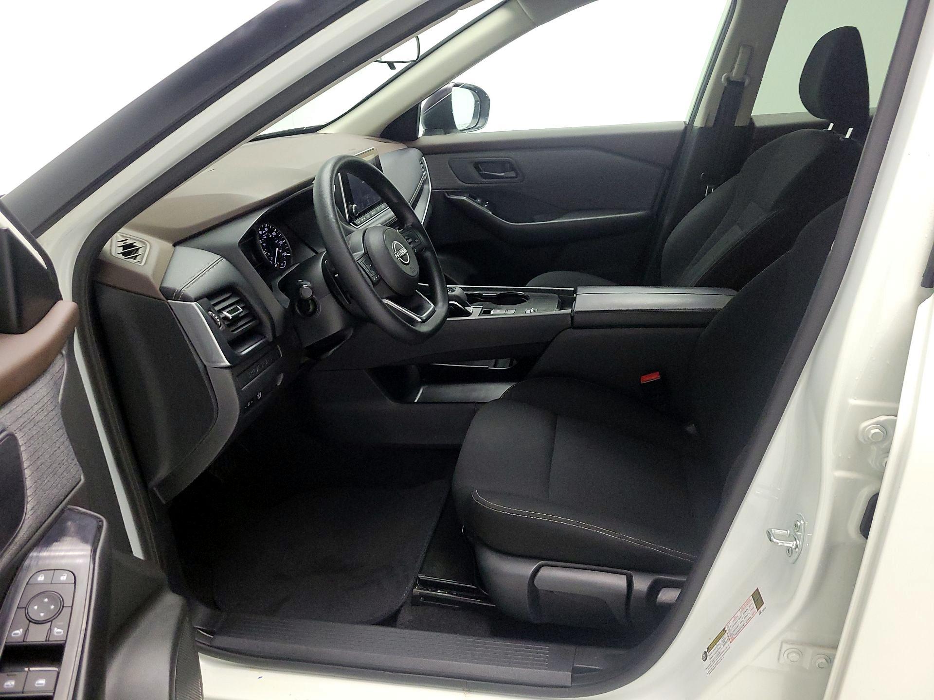 Thumbnail: 2023 Nissan Rogue - 11