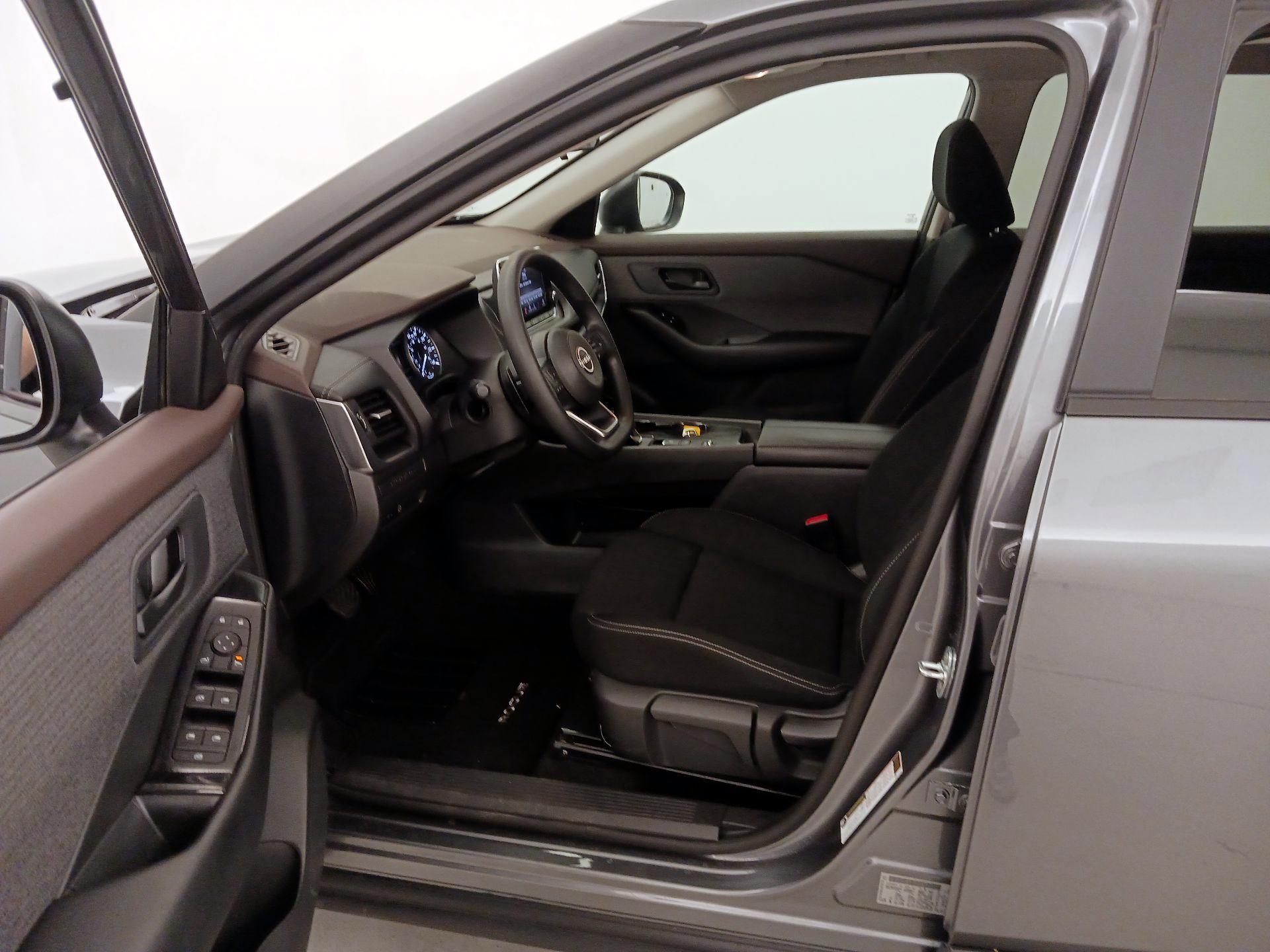 Thumbnail: 2023 Nissan Rogue - 11