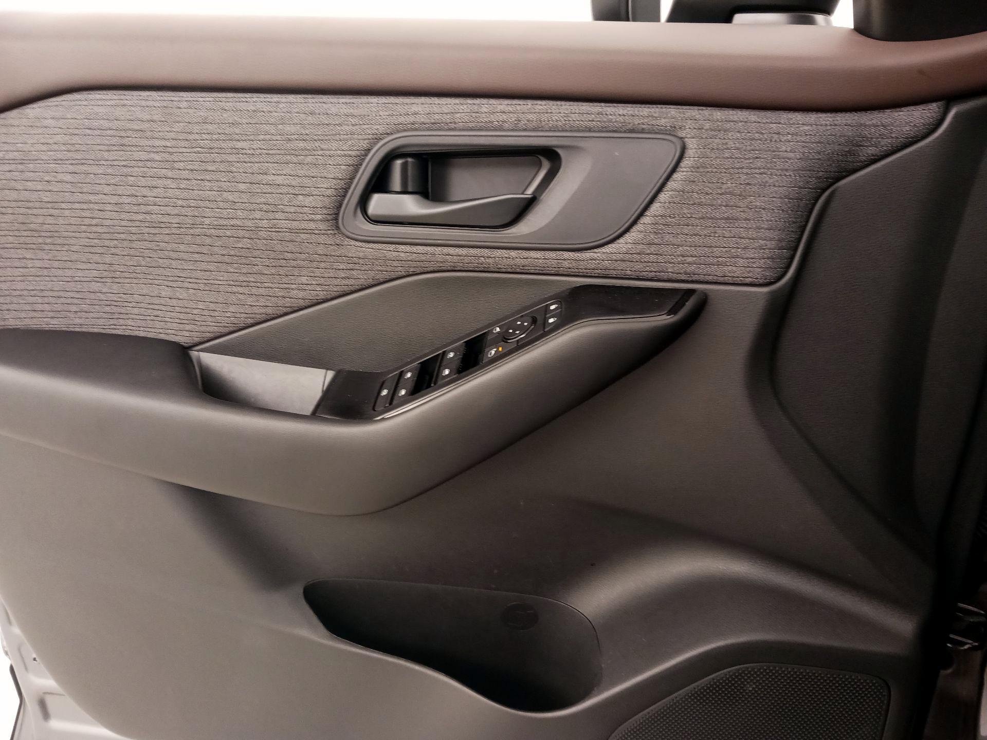 Thumbnail: 2023 Nissan Rogue - 12