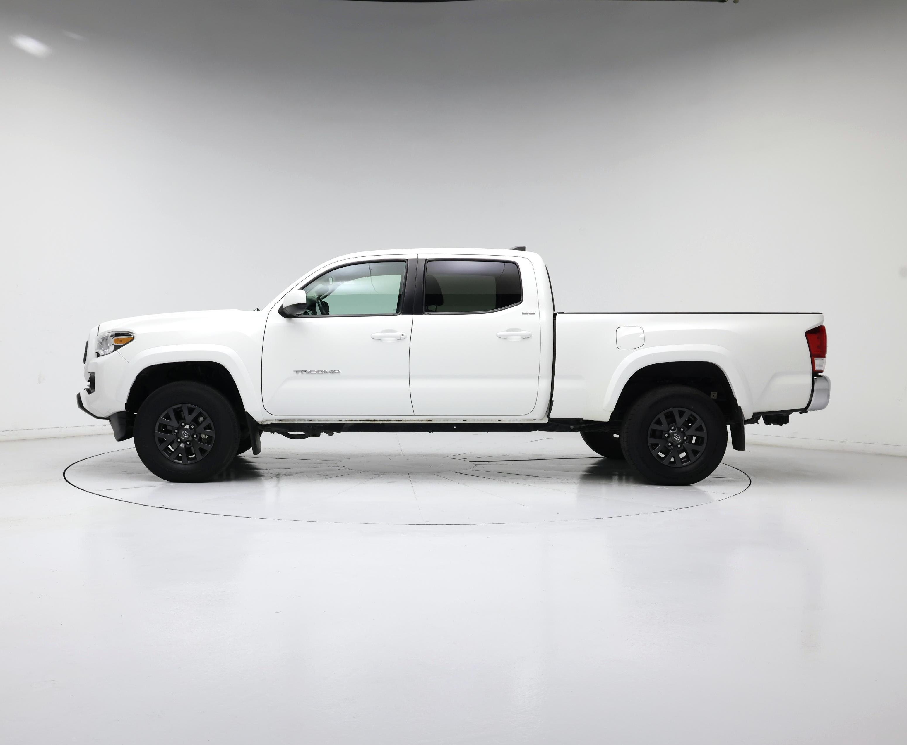 Thumbnail: 2021 Toyota Tacoma - 3