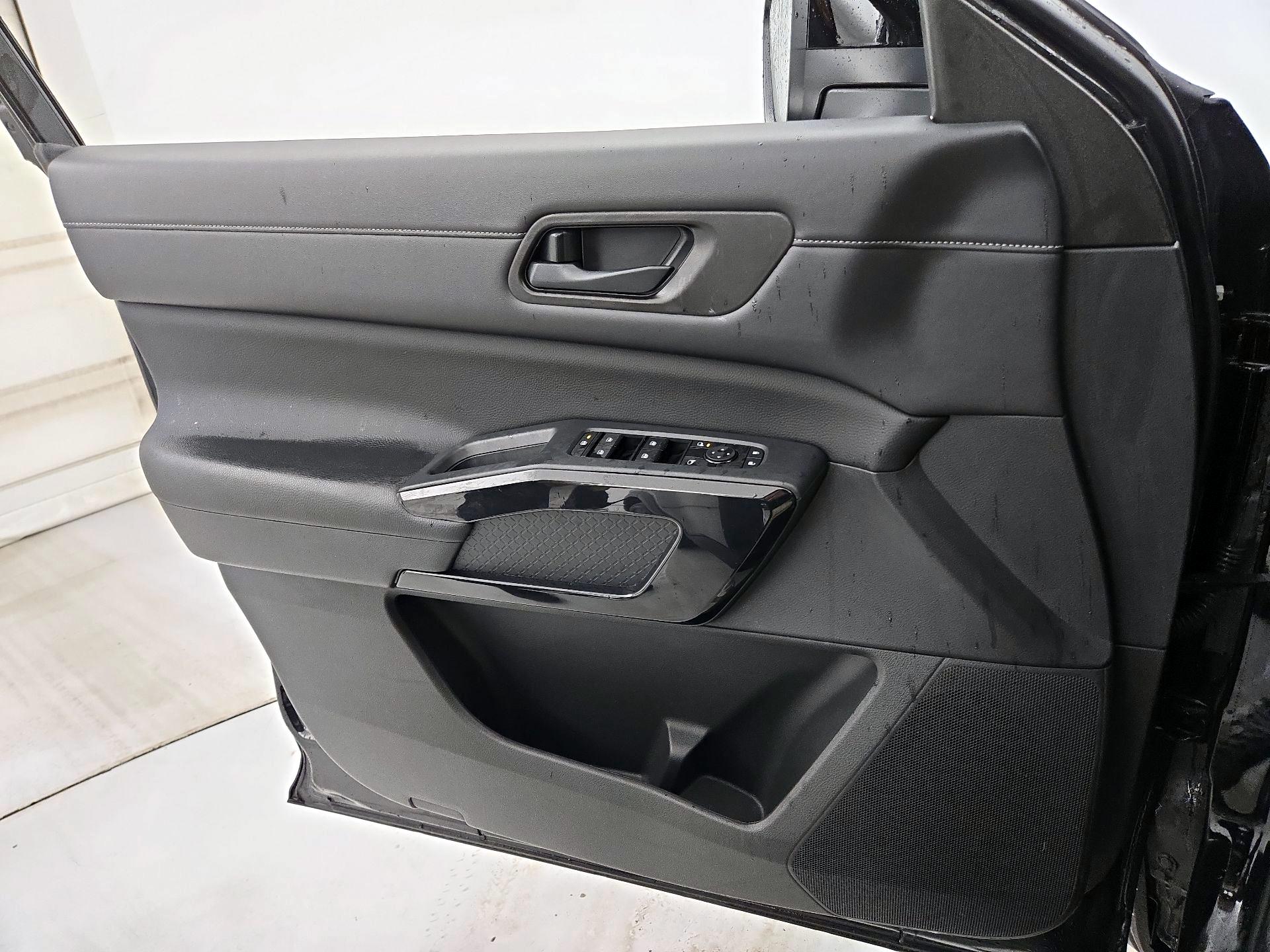 Thumbnail: 2024 Nissan Pathfinder - 12