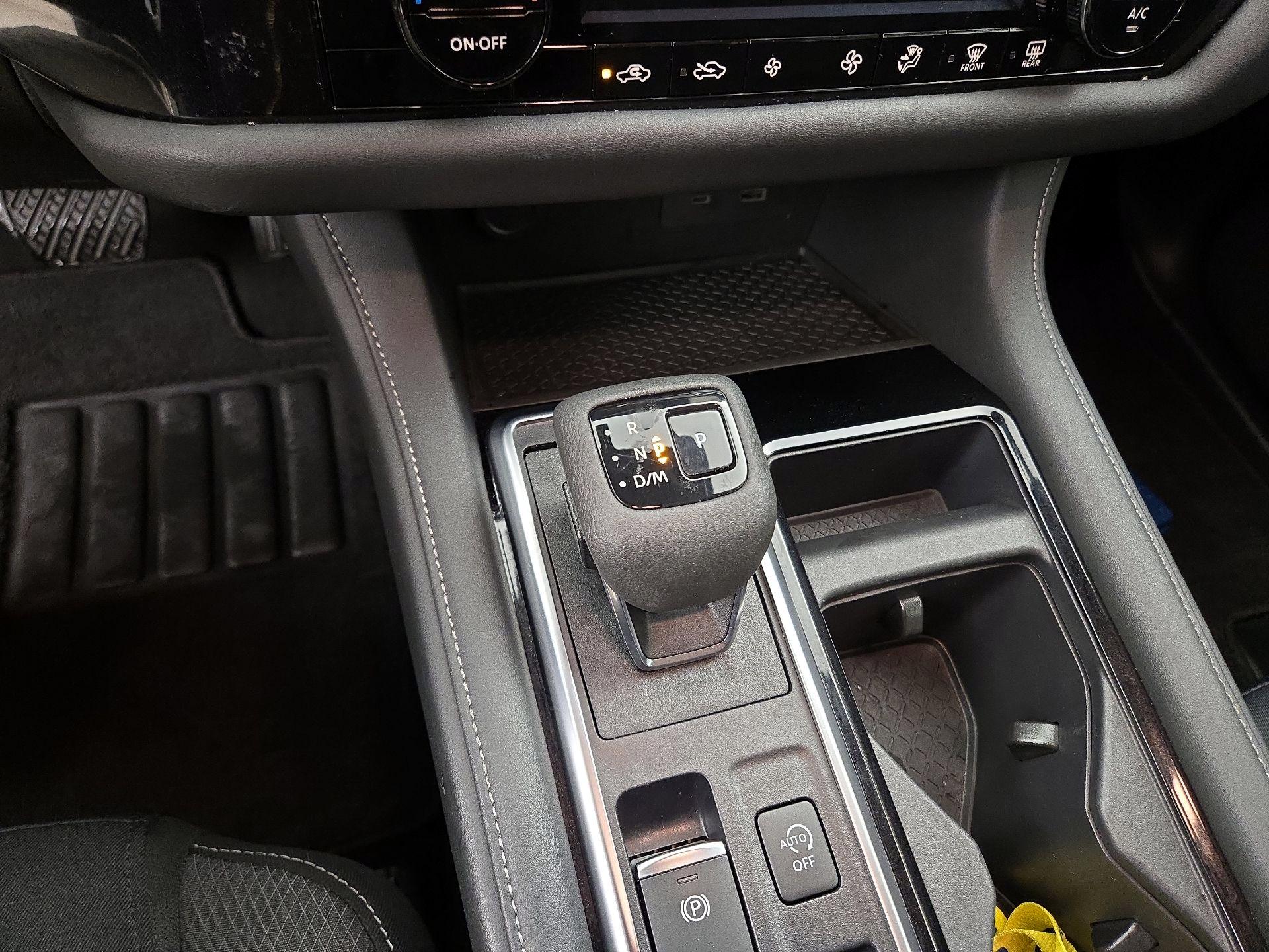 Thumbnail: 2024 Nissan Pathfinder - 17