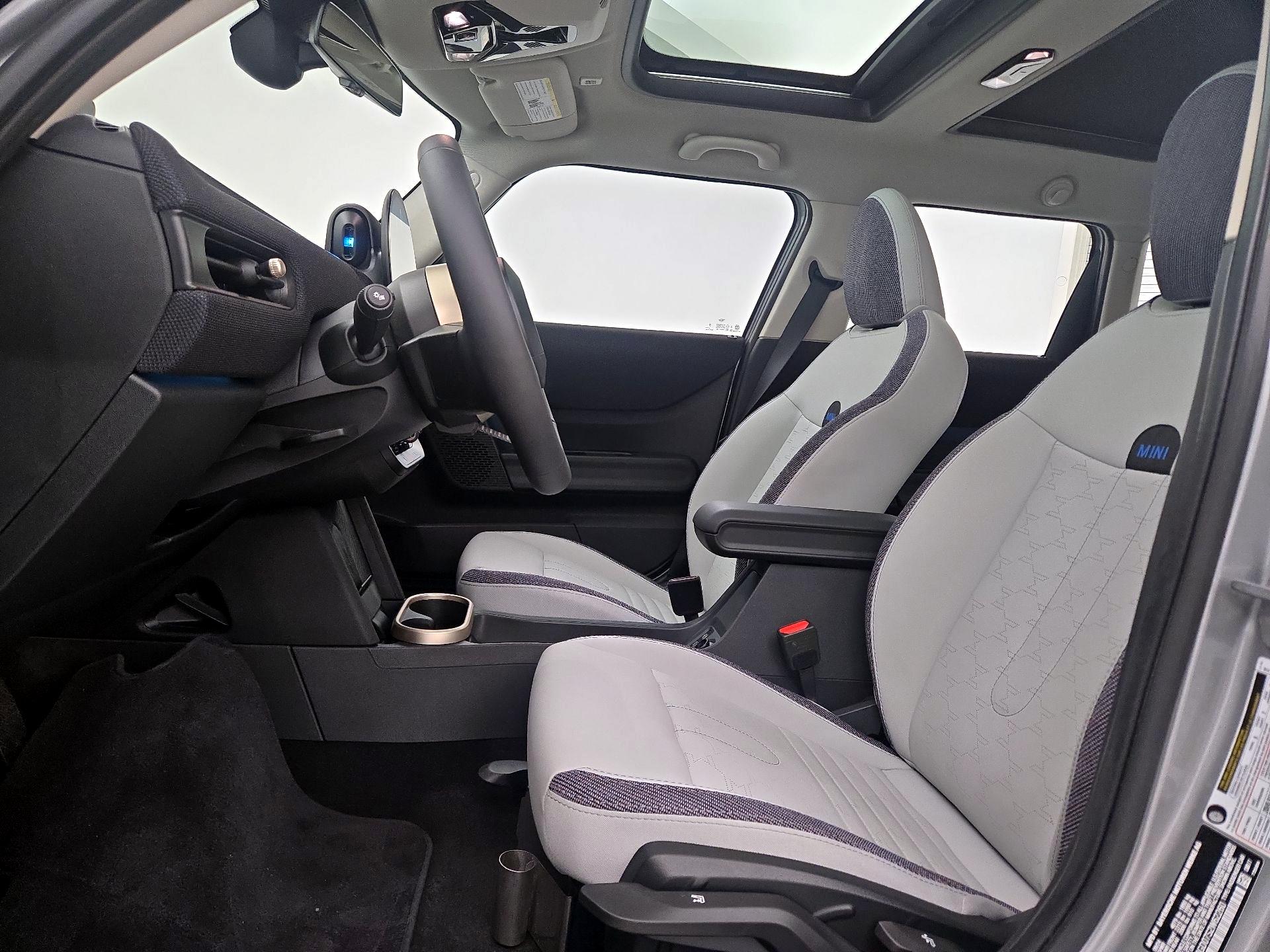 Thumbnail: 2025 MINI Cooper Hardtop - 11