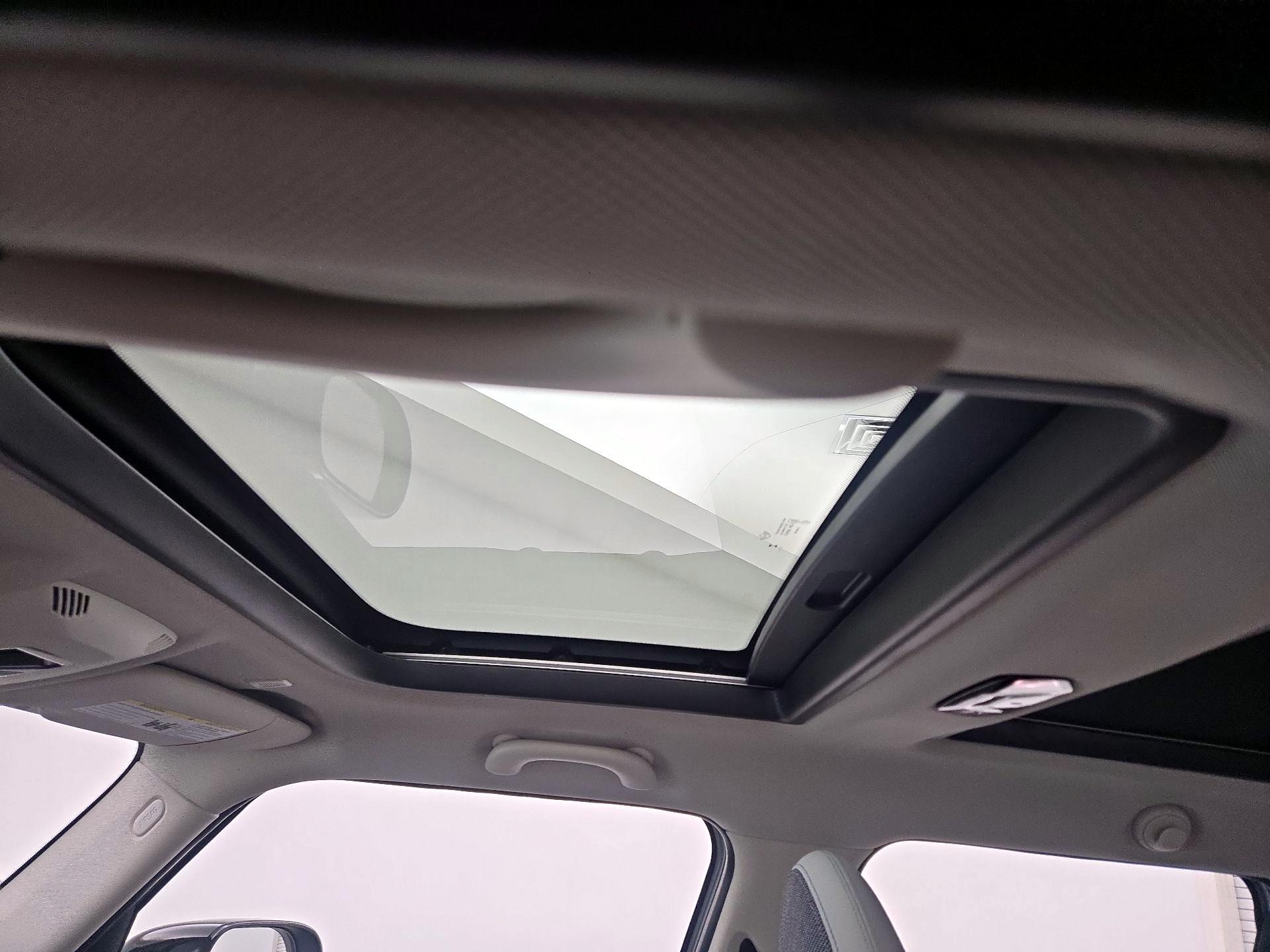 Thumbnail: 2025 MINI Cooper Hardtop - 18