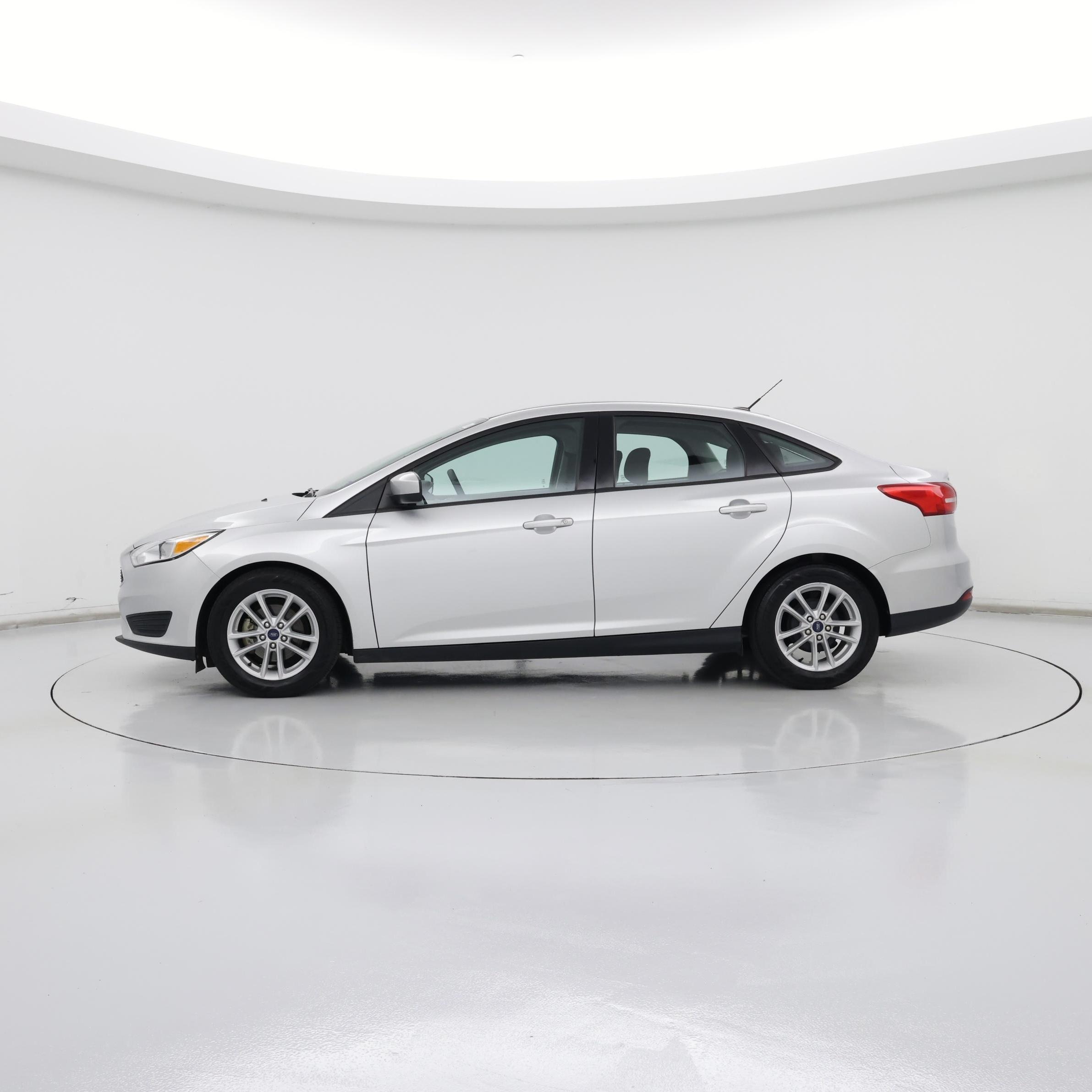 Thumbnail: 2018 Ford Focus - 3