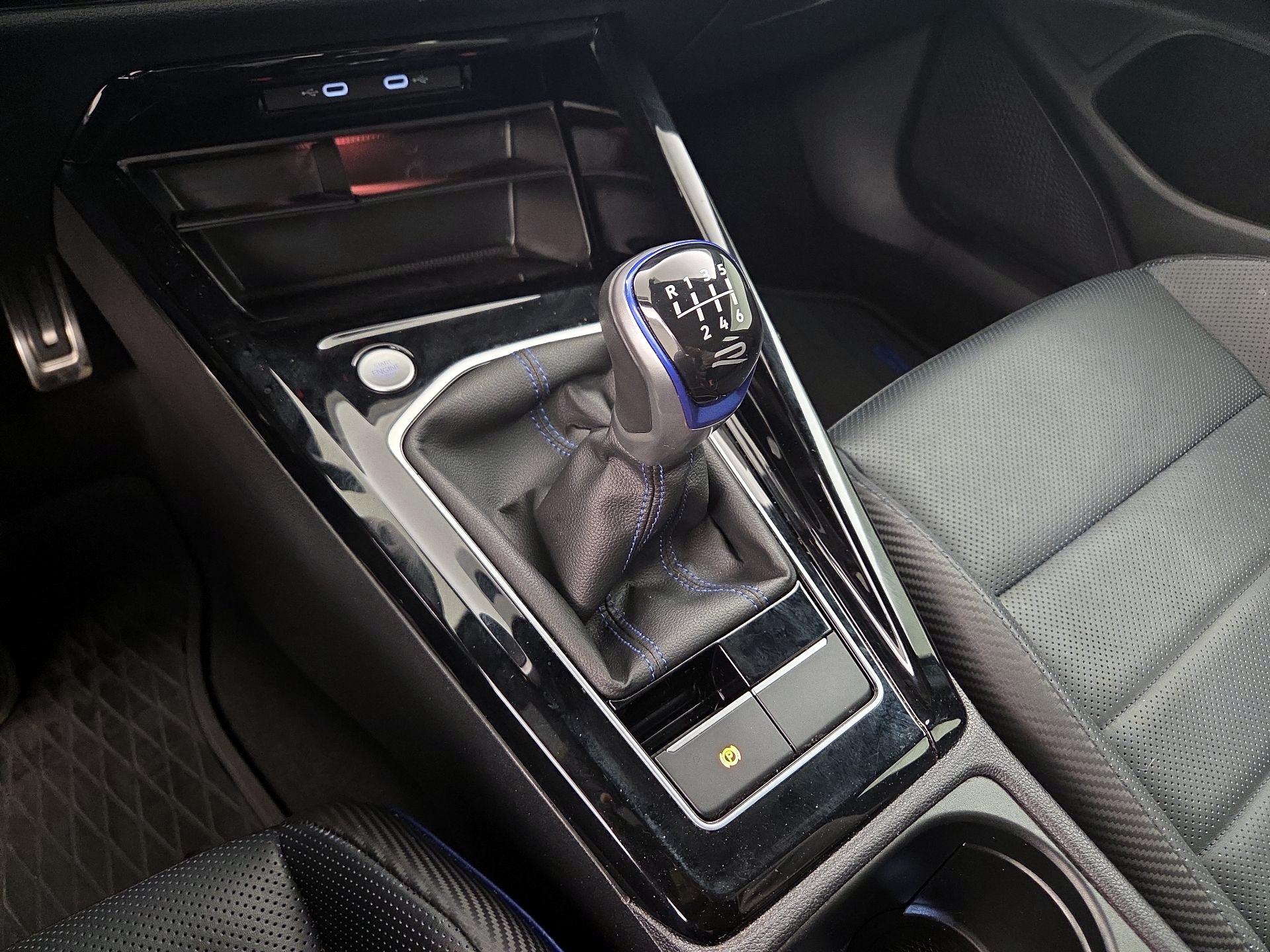 Thumbnail: 2024 Volkswagen Golf - 18