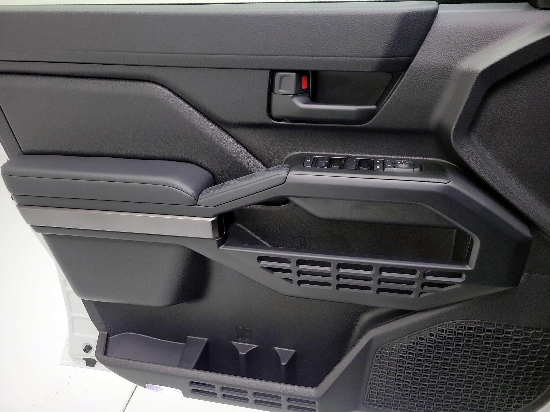 Thumbnail: 2025 Toyota 4Runner - 10