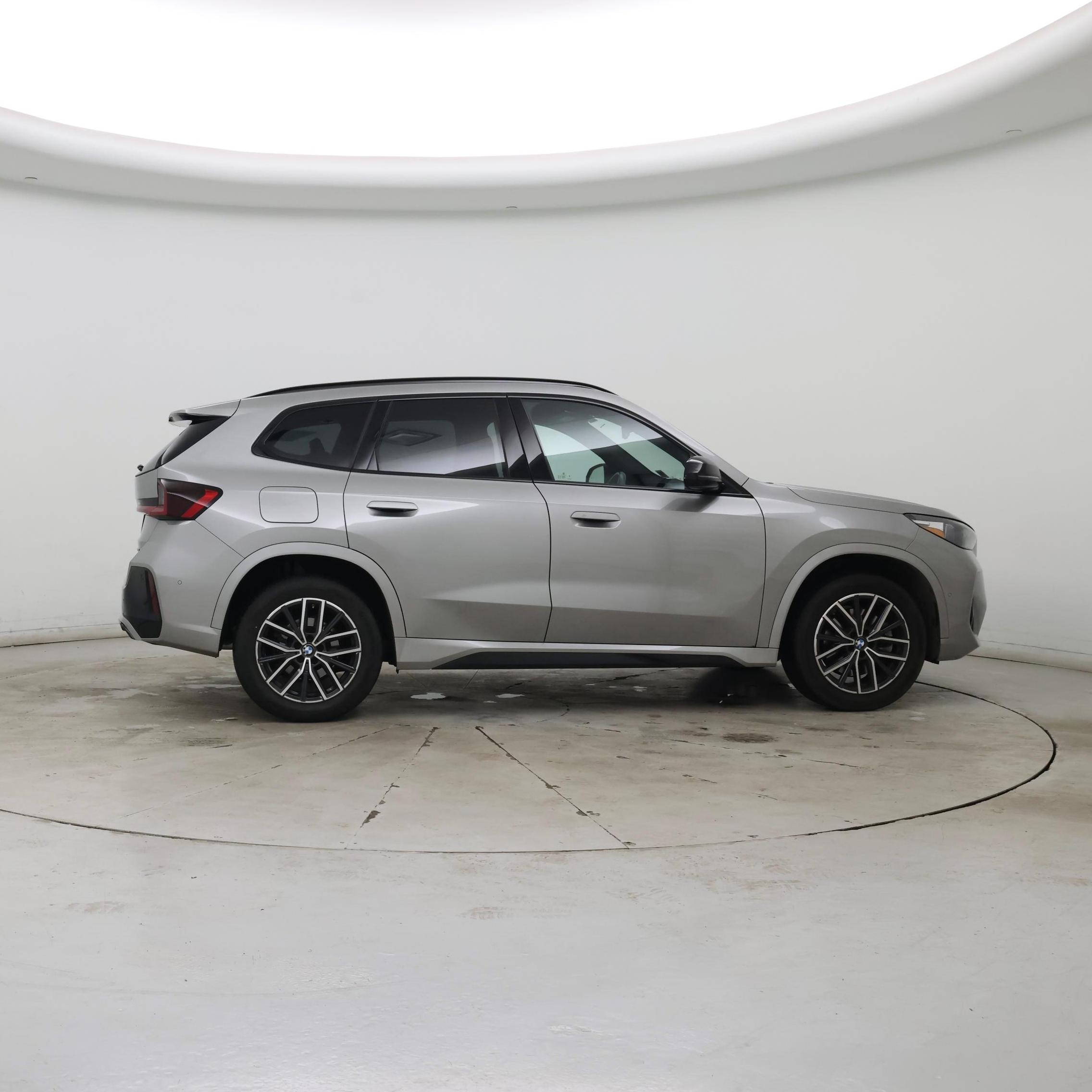 Thumbnail: 2023 BMW X1 - 7