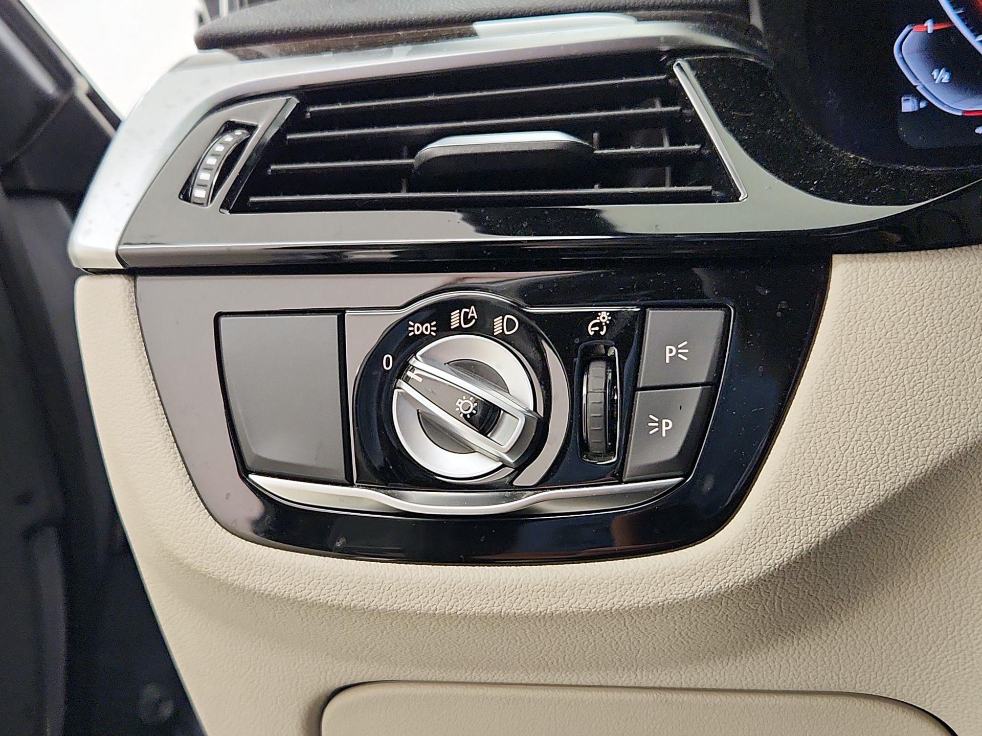 Thumbnail: 2023 BMW 5 Series - 11