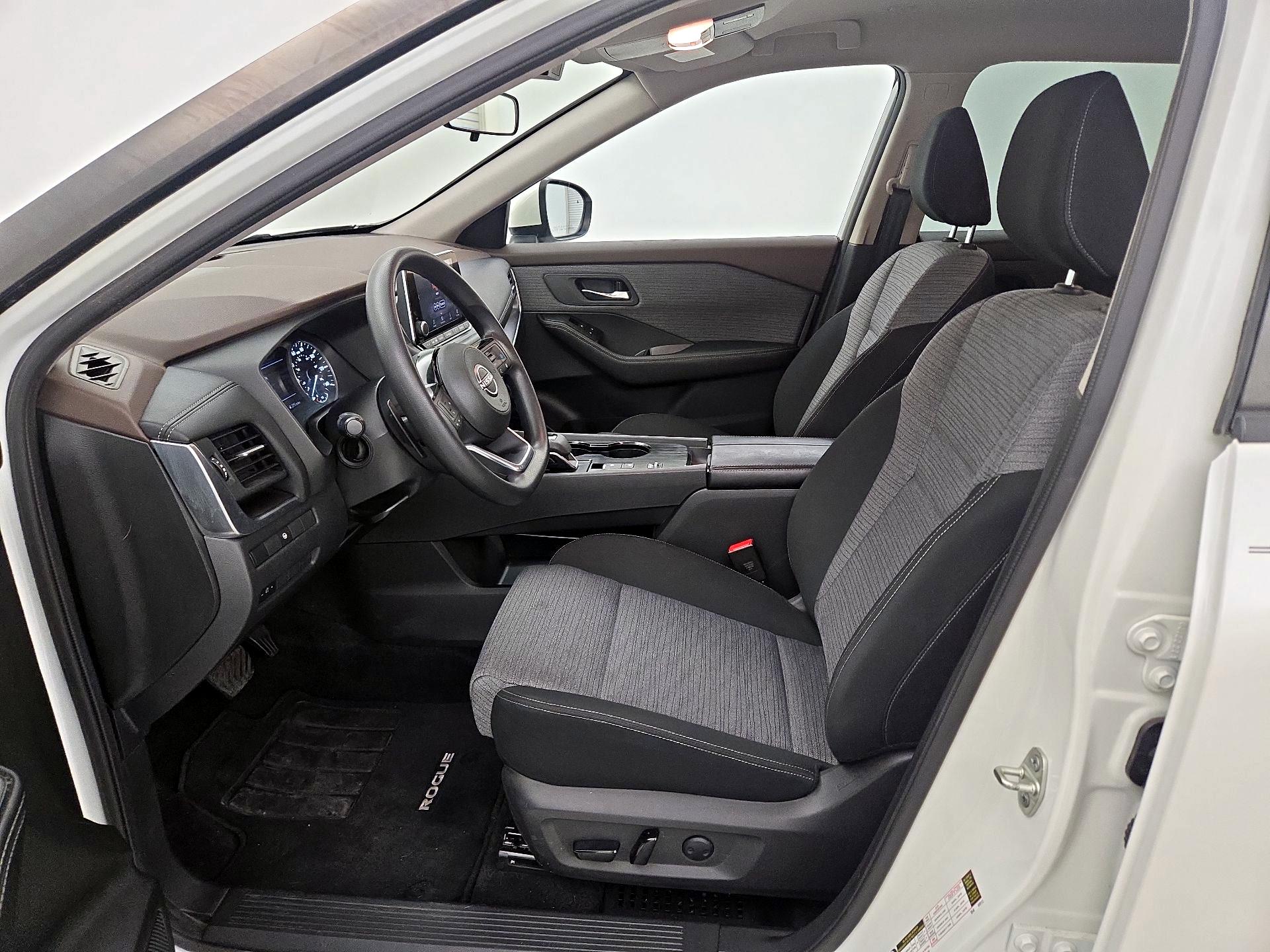 Thumbnail: 2023 Nissan Rogue - 11