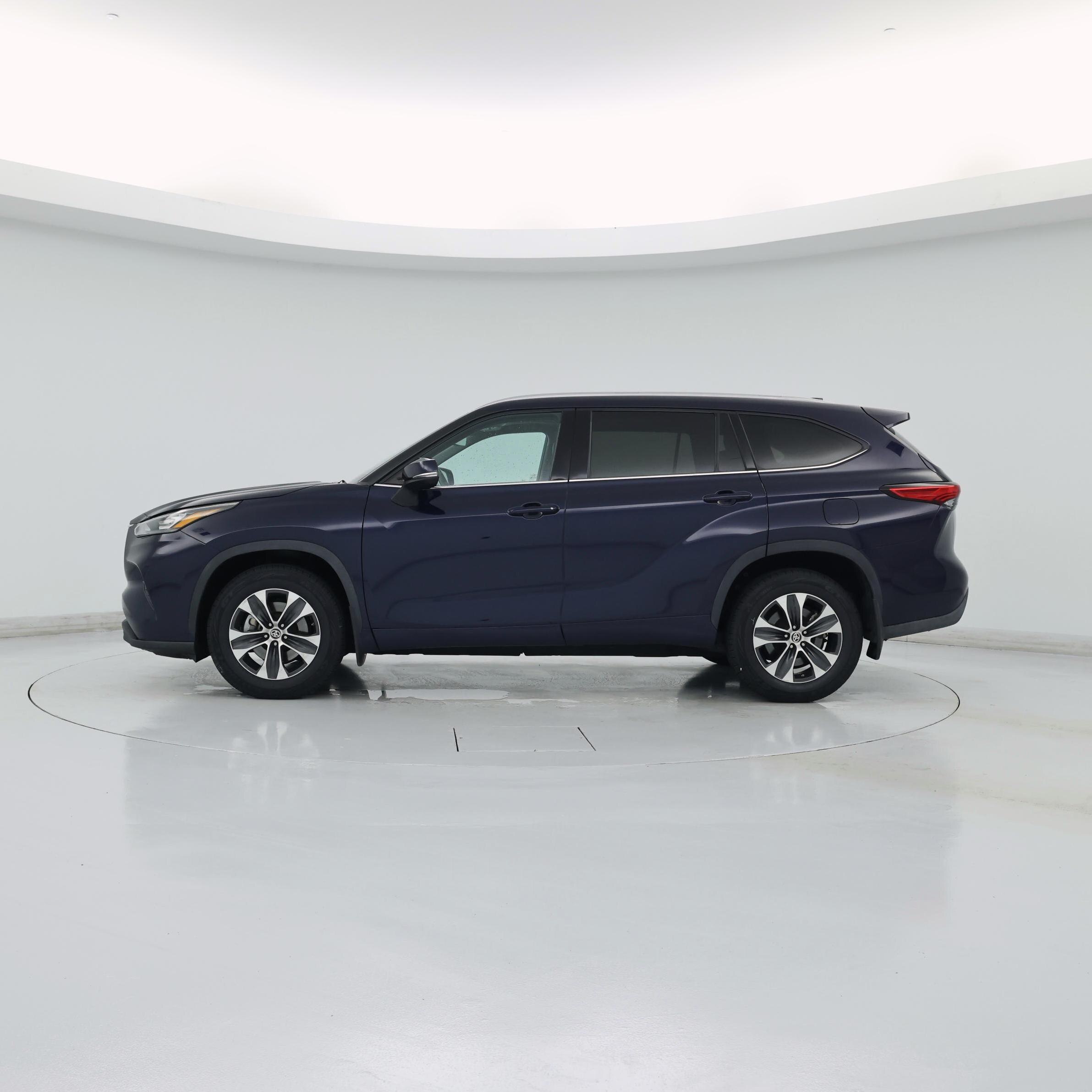 Thumbnail: 2020 Toyota Highlander - 3