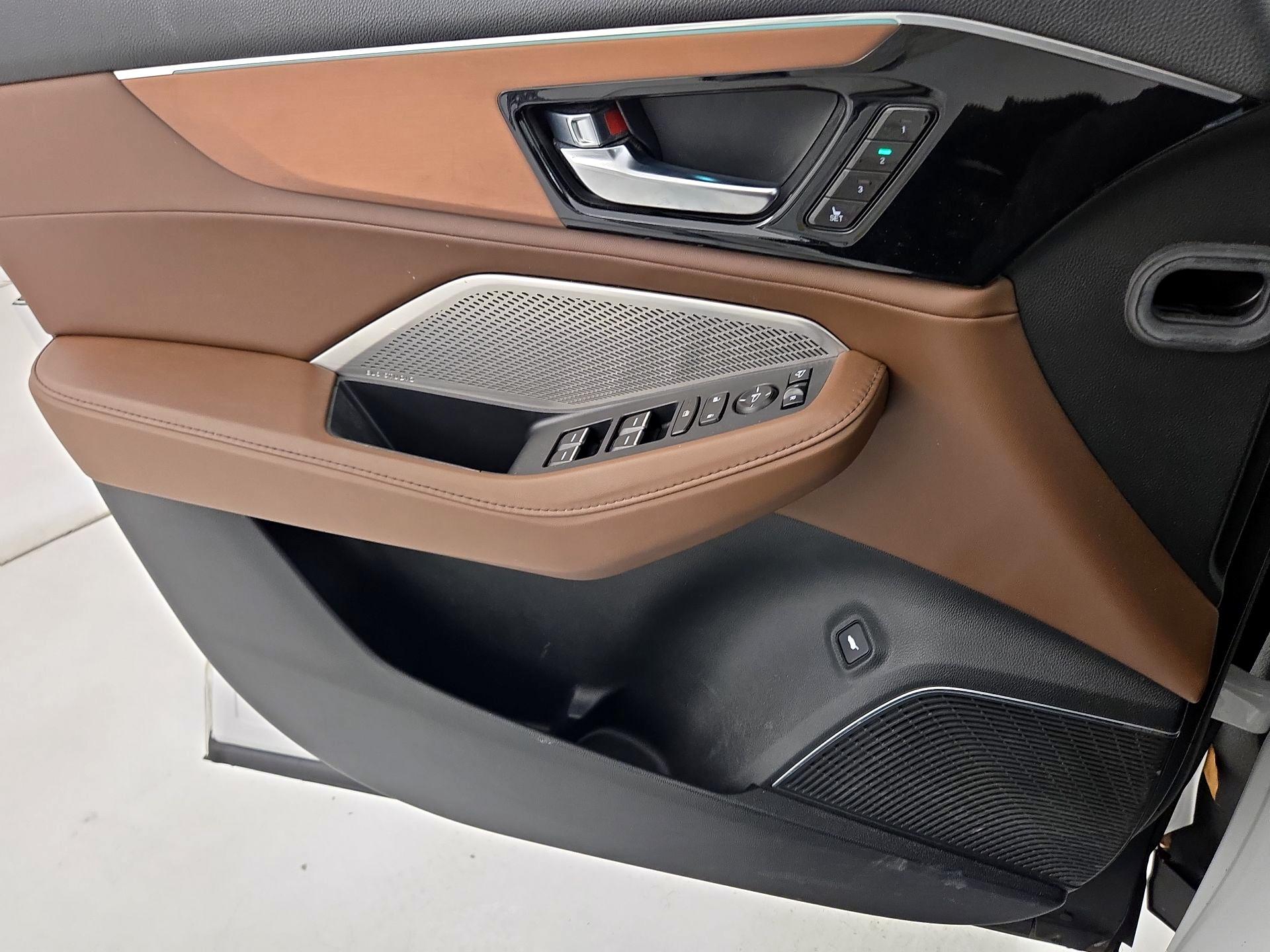 Thumbnail: 2023 Acura MDX - 12