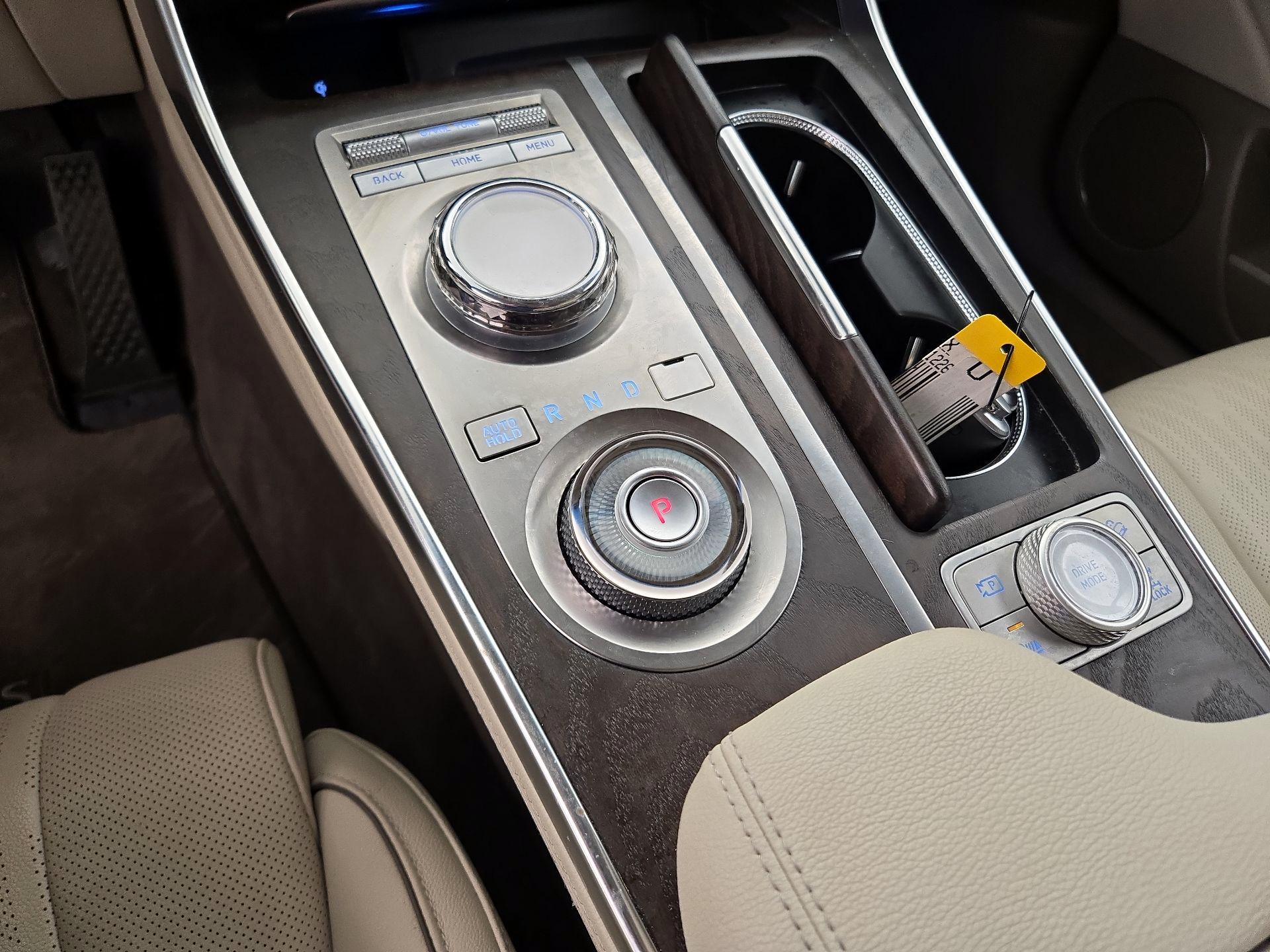 Thumbnail: 2023 Genesis GV80 - 18