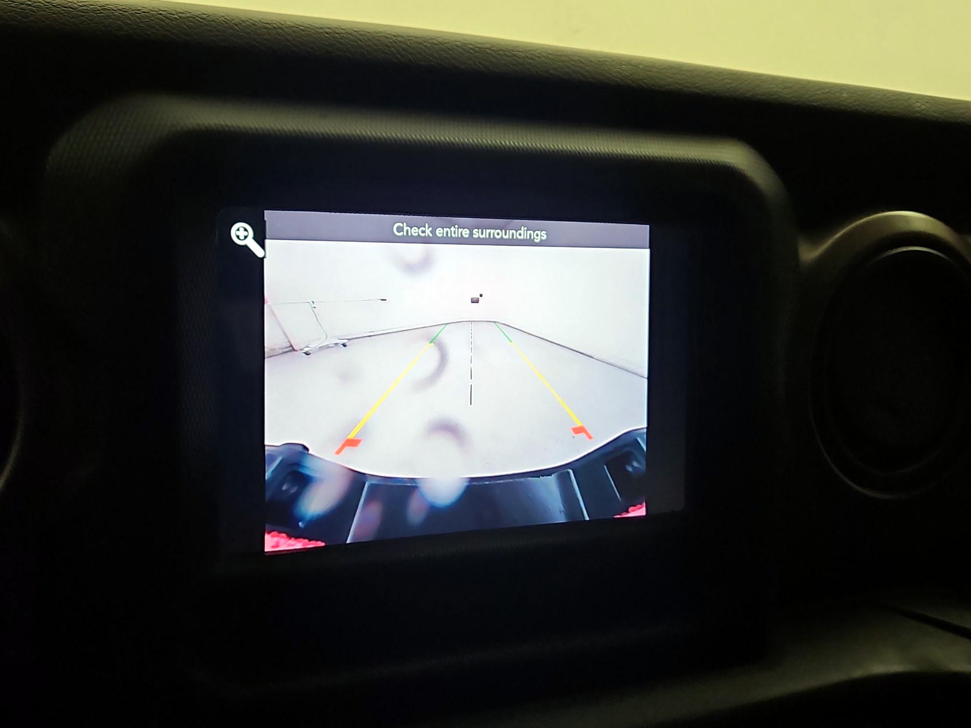 Thumbnail: 2021 Jeep Gladiator - 14