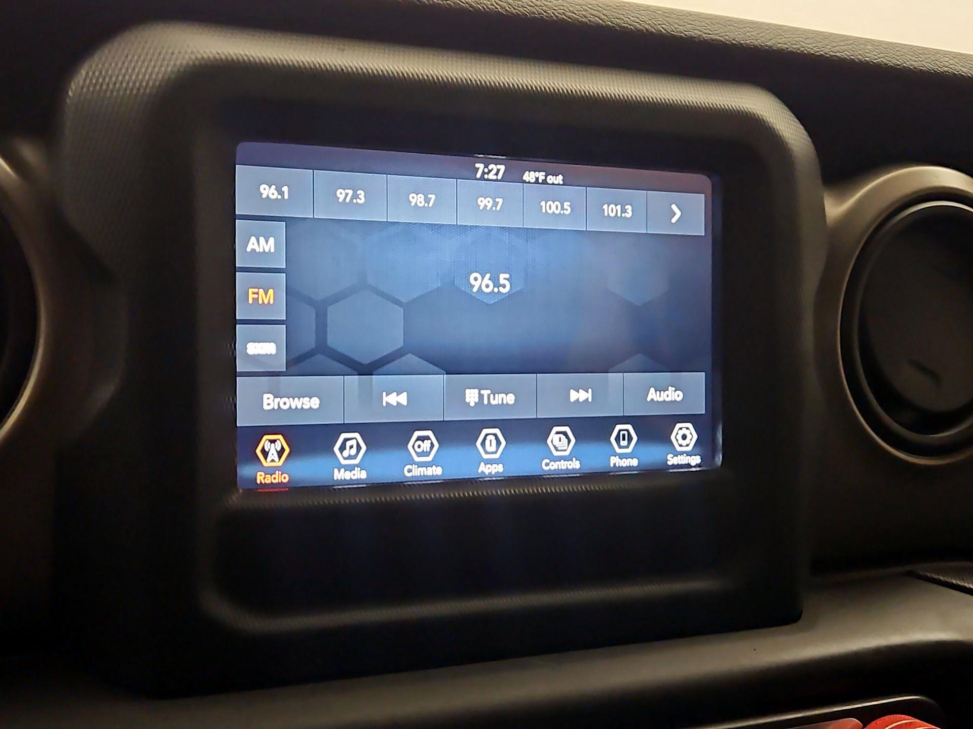 Thumbnail: 2021 Jeep Gladiator - 15