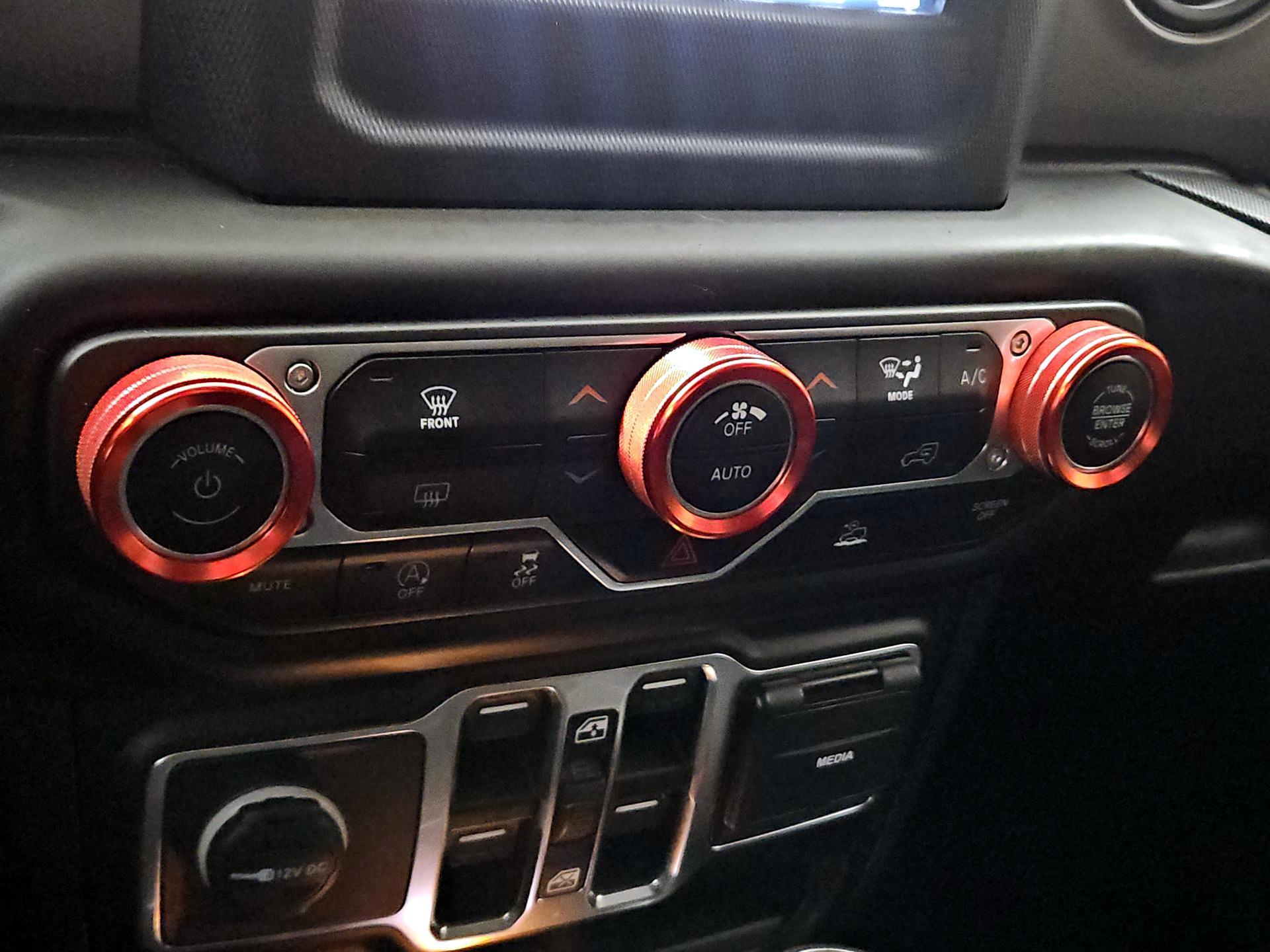 Thumbnail: 2021 Jeep Gladiator - 16