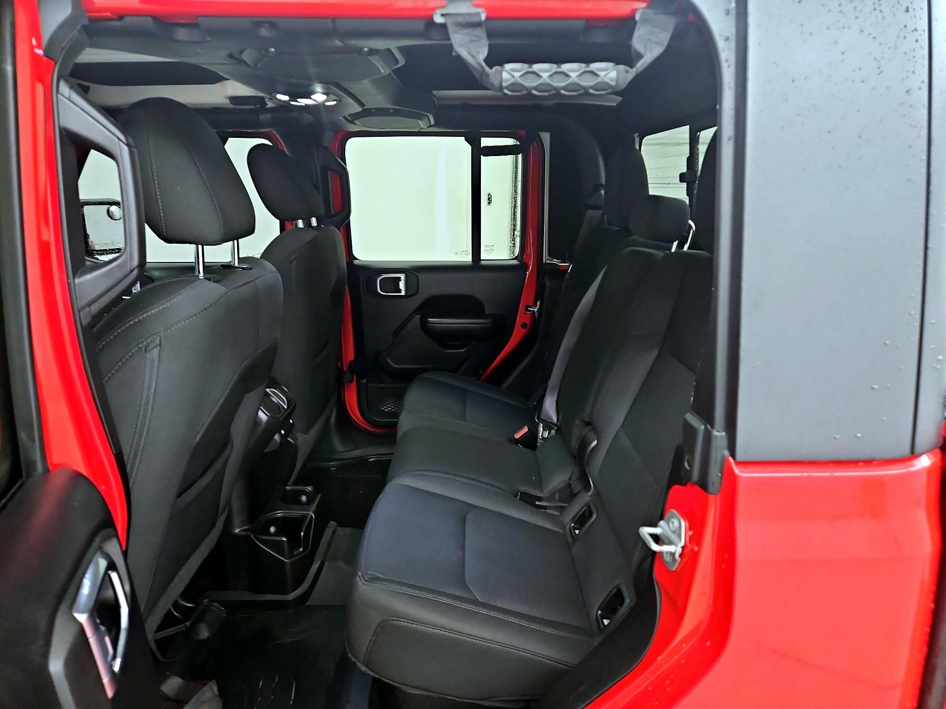 Thumbnail: 2021 Jeep Gladiator - 19