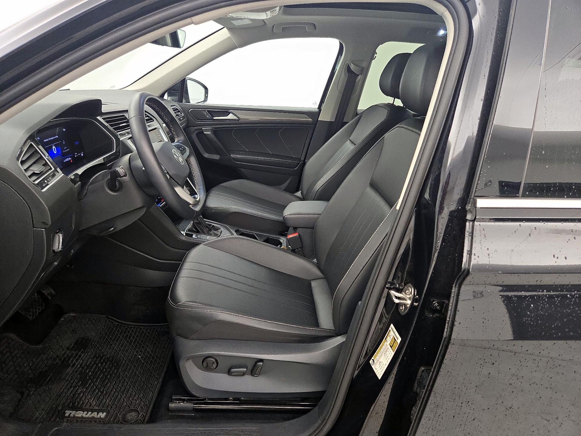 Thumbnail: 2024 Volkswagen Tiguan - 11