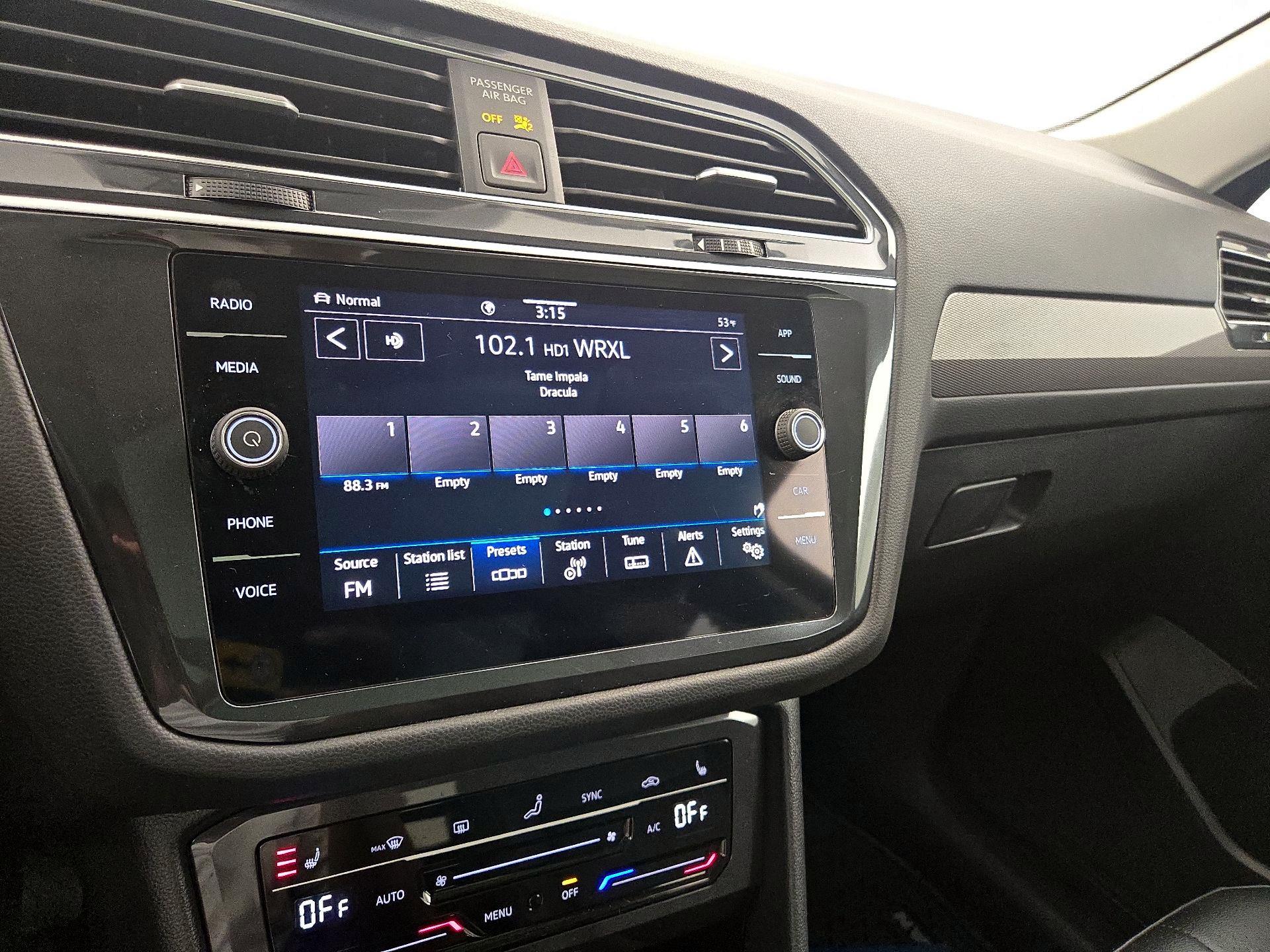 Thumbnail: 2024 Volkswagen Tiguan - 15