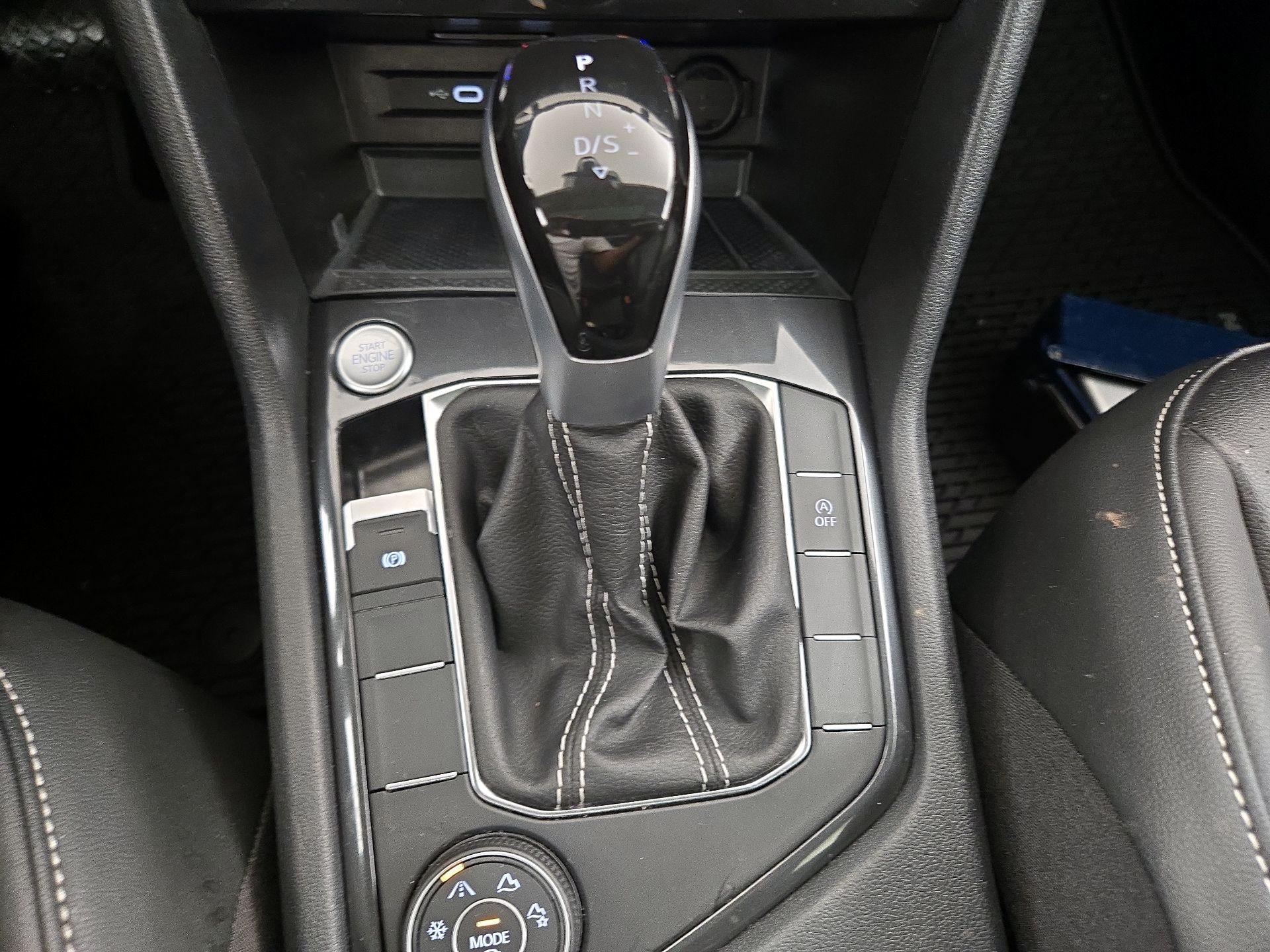 Thumbnail: 2024 Volkswagen Tiguan - 17