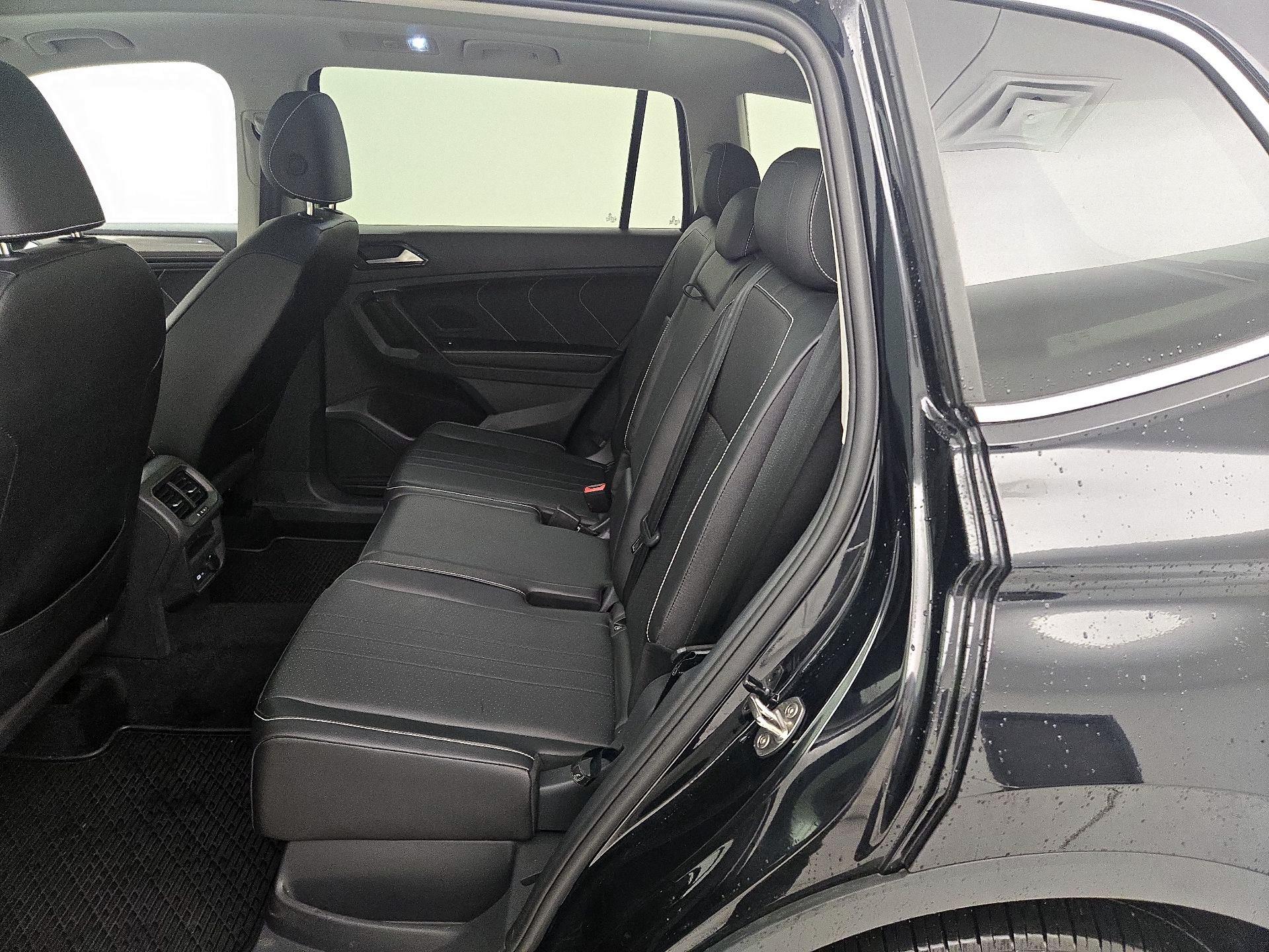 Thumbnail: 2024 Volkswagen Tiguan - 20