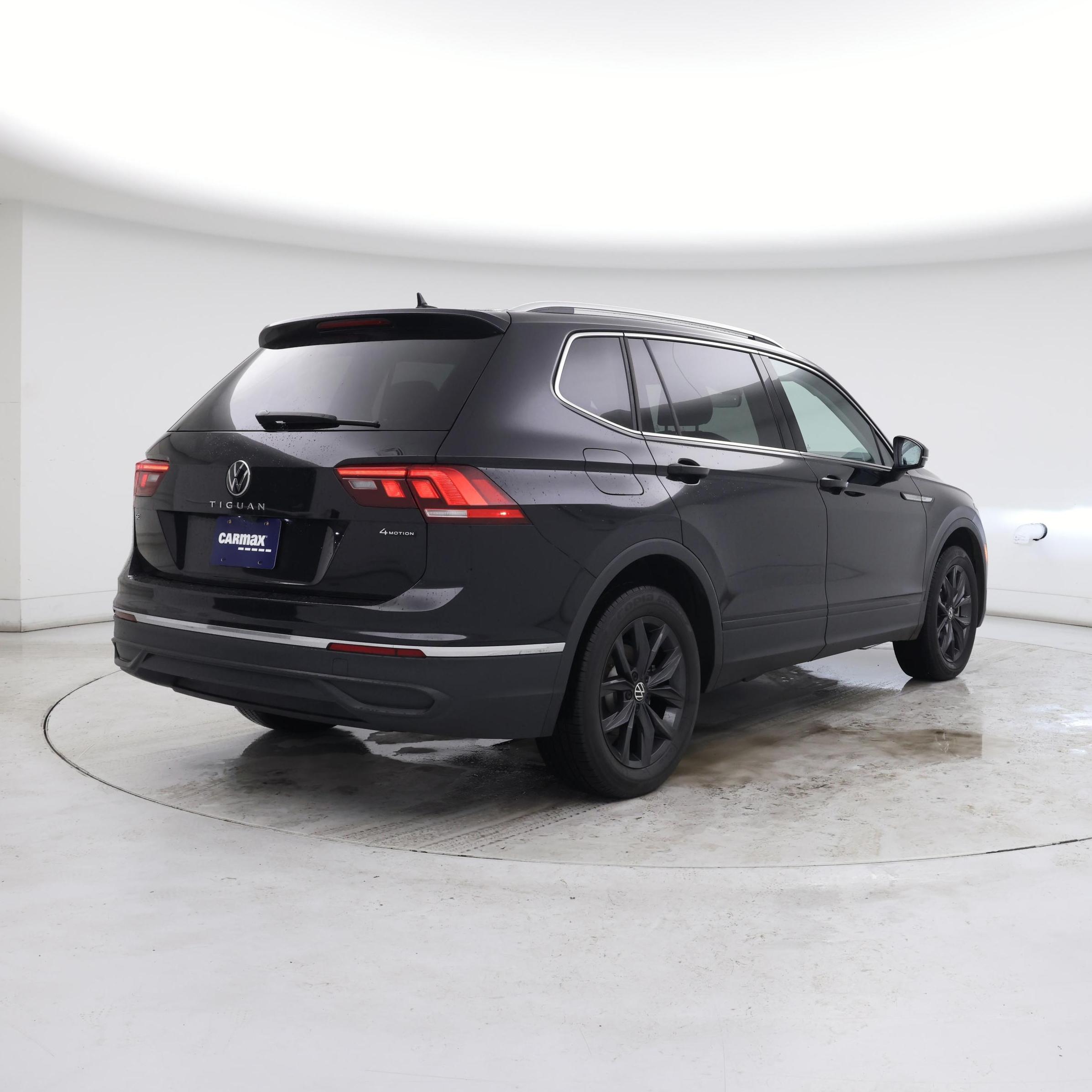 Thumbnail: 2024 Volkswagen Tiguan - 8