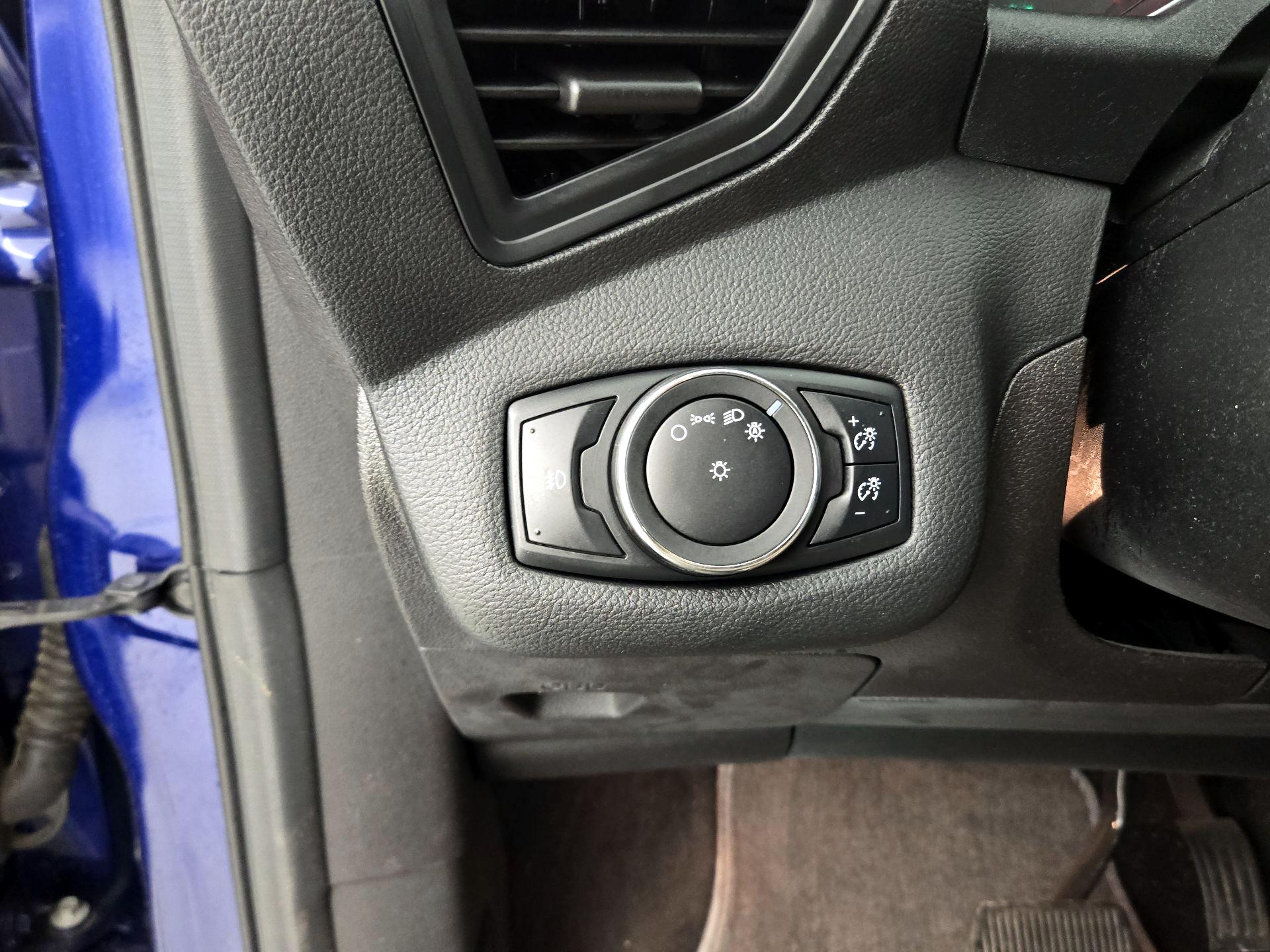 Thumbnail: 2014 Ford Escape - 13