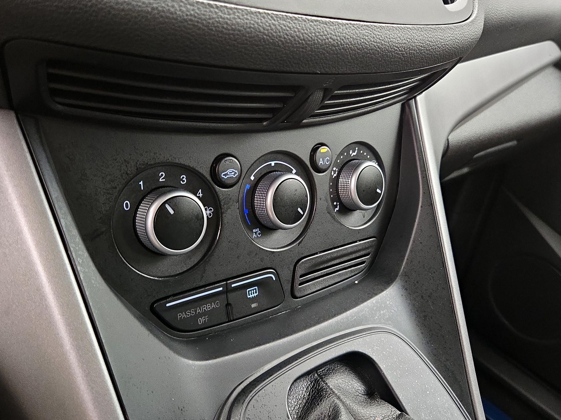 Thumbnail: 2014 Ford Escape - 16