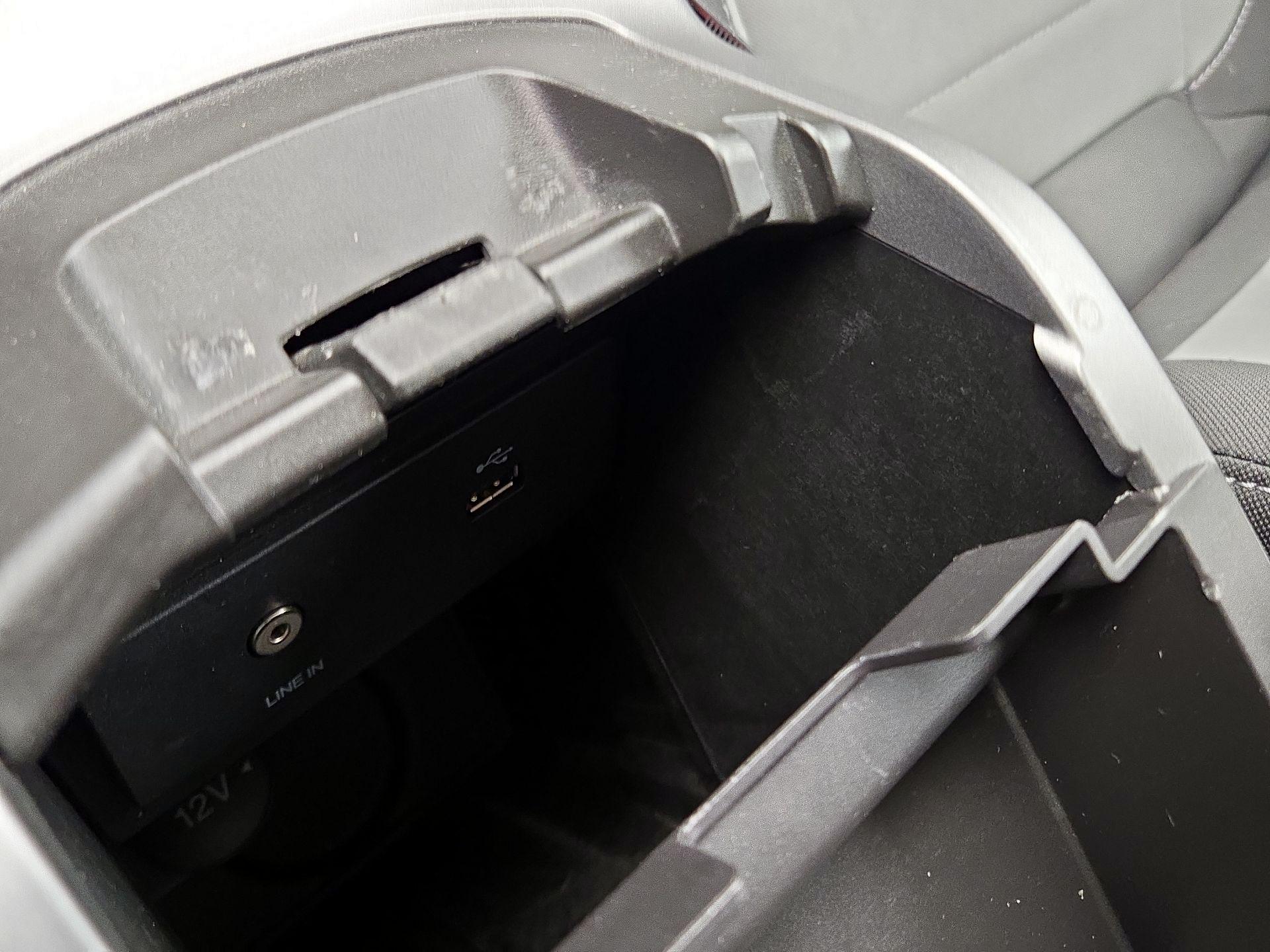 Thumbnail: 2014 Ford Escape - 18