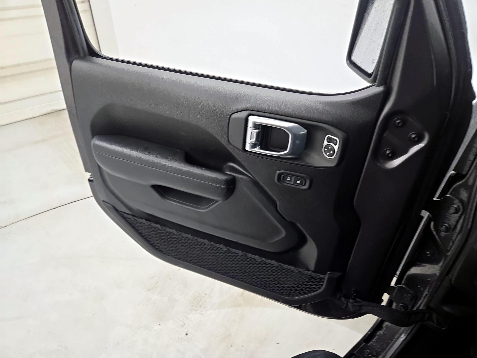 Thumbnail: 2025 Jeep Wrangler - 12