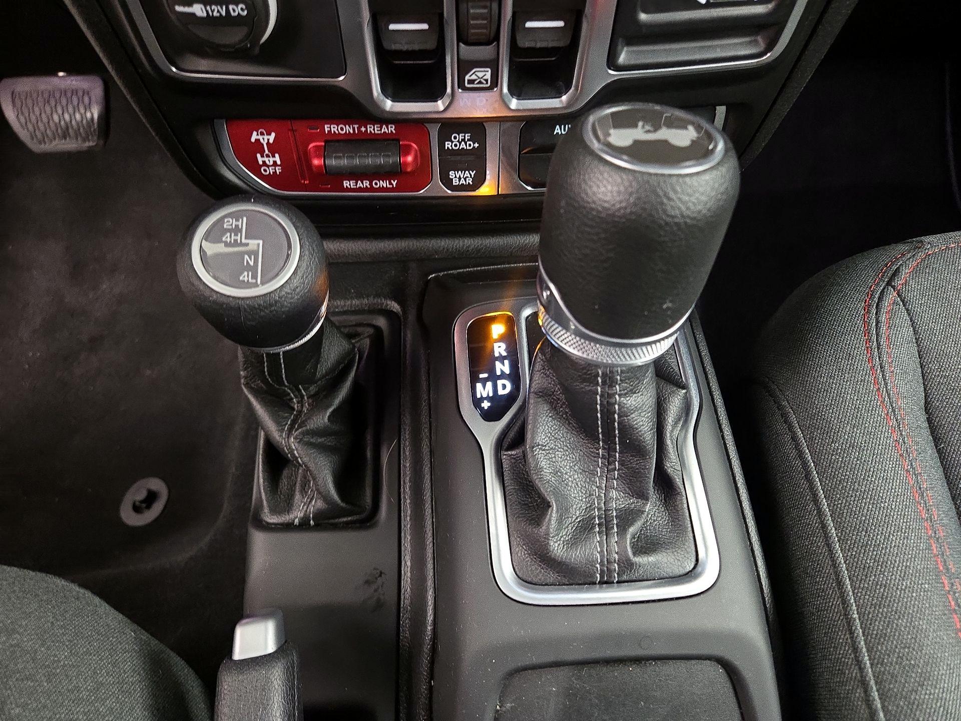 Thumbnail: 2025 Jeep Wrangler - 17