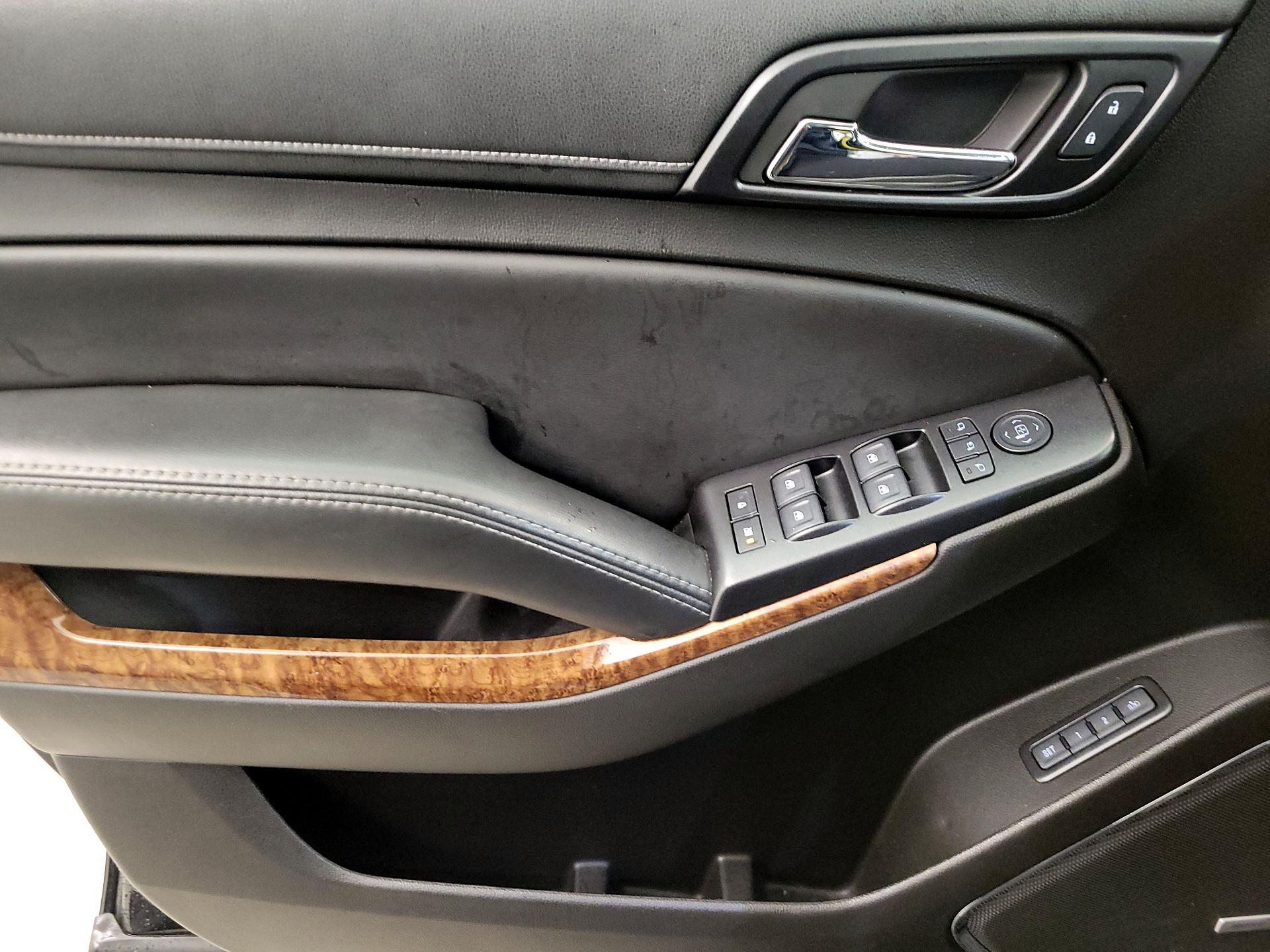 Thumbnail: 2017 Chevrolet Tahoe - 12