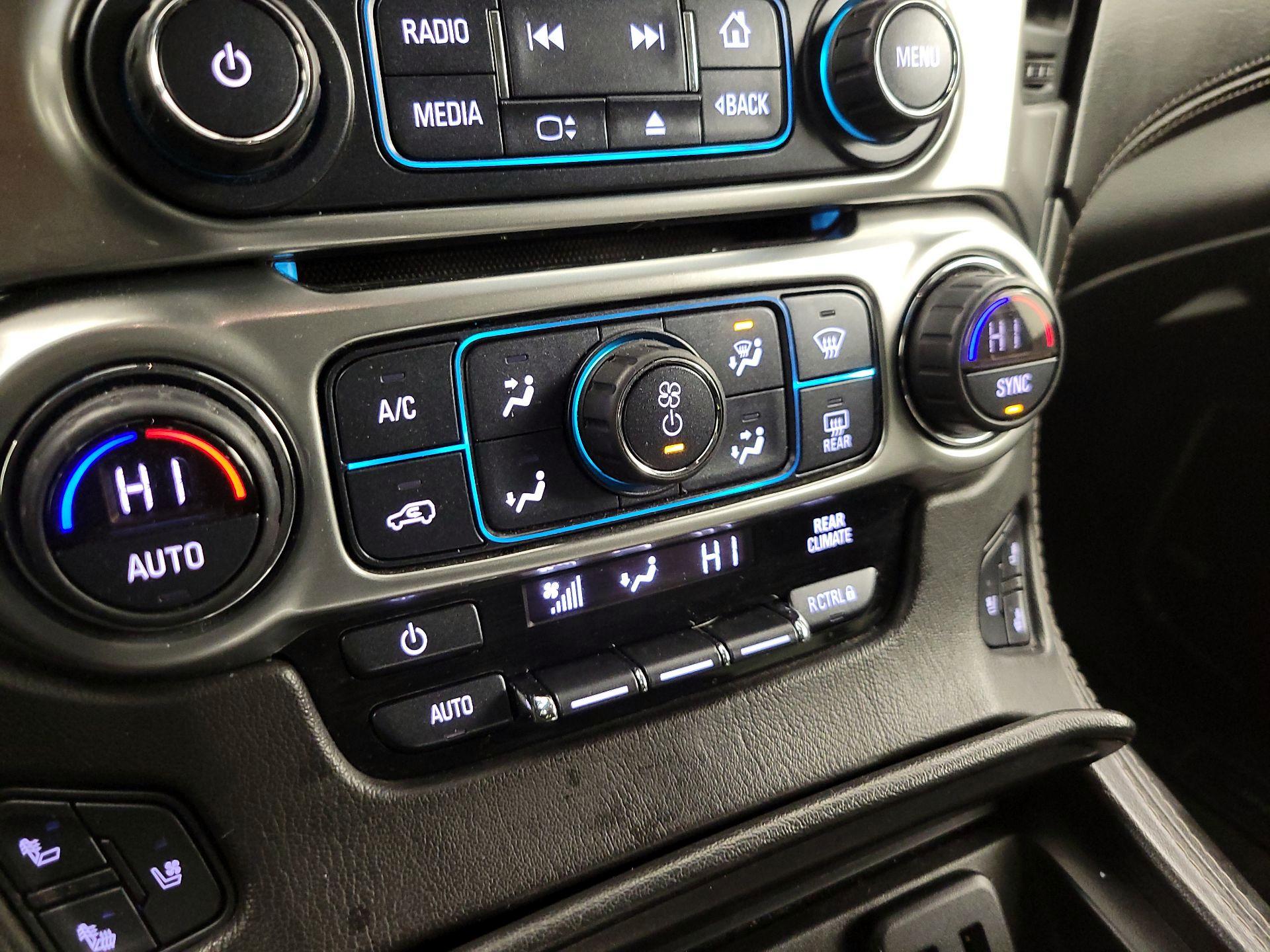 Thumbnail: 2017 Chevrolet Tahoe - 17