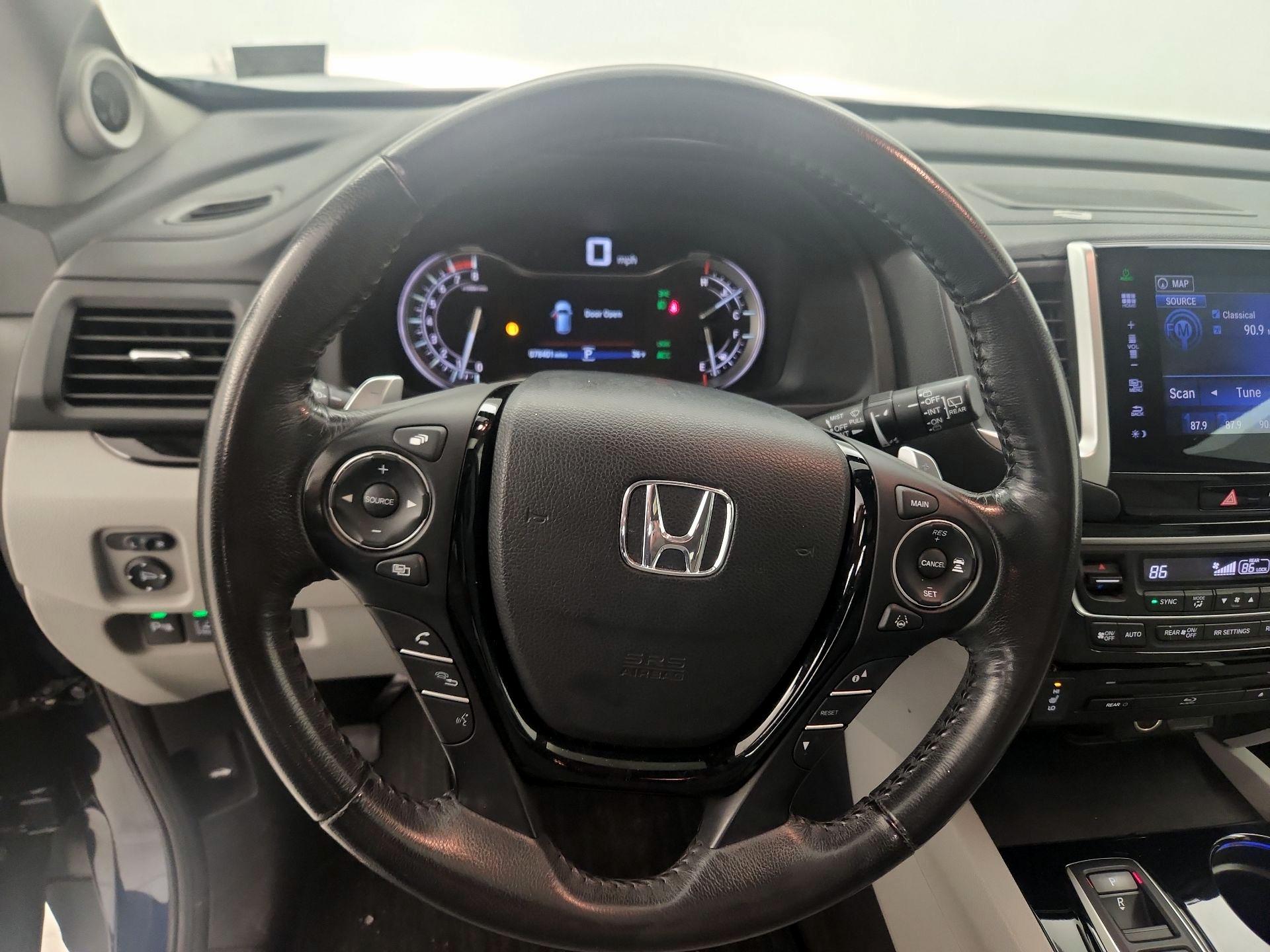 Thumbnail: 2016 Honda Pilot - 10