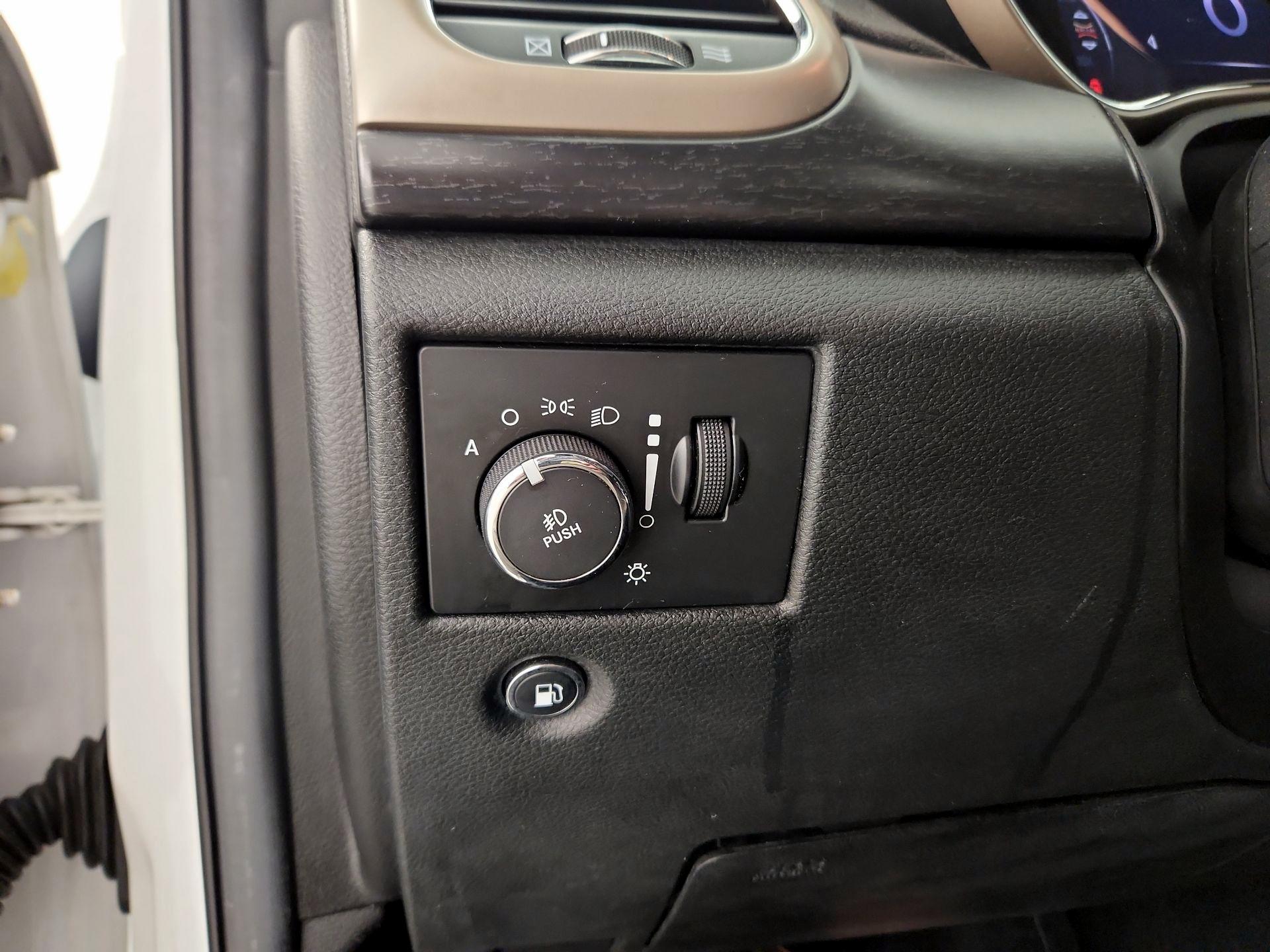 Thumbnail: 2014 Jeep Grand Cherokee - 13