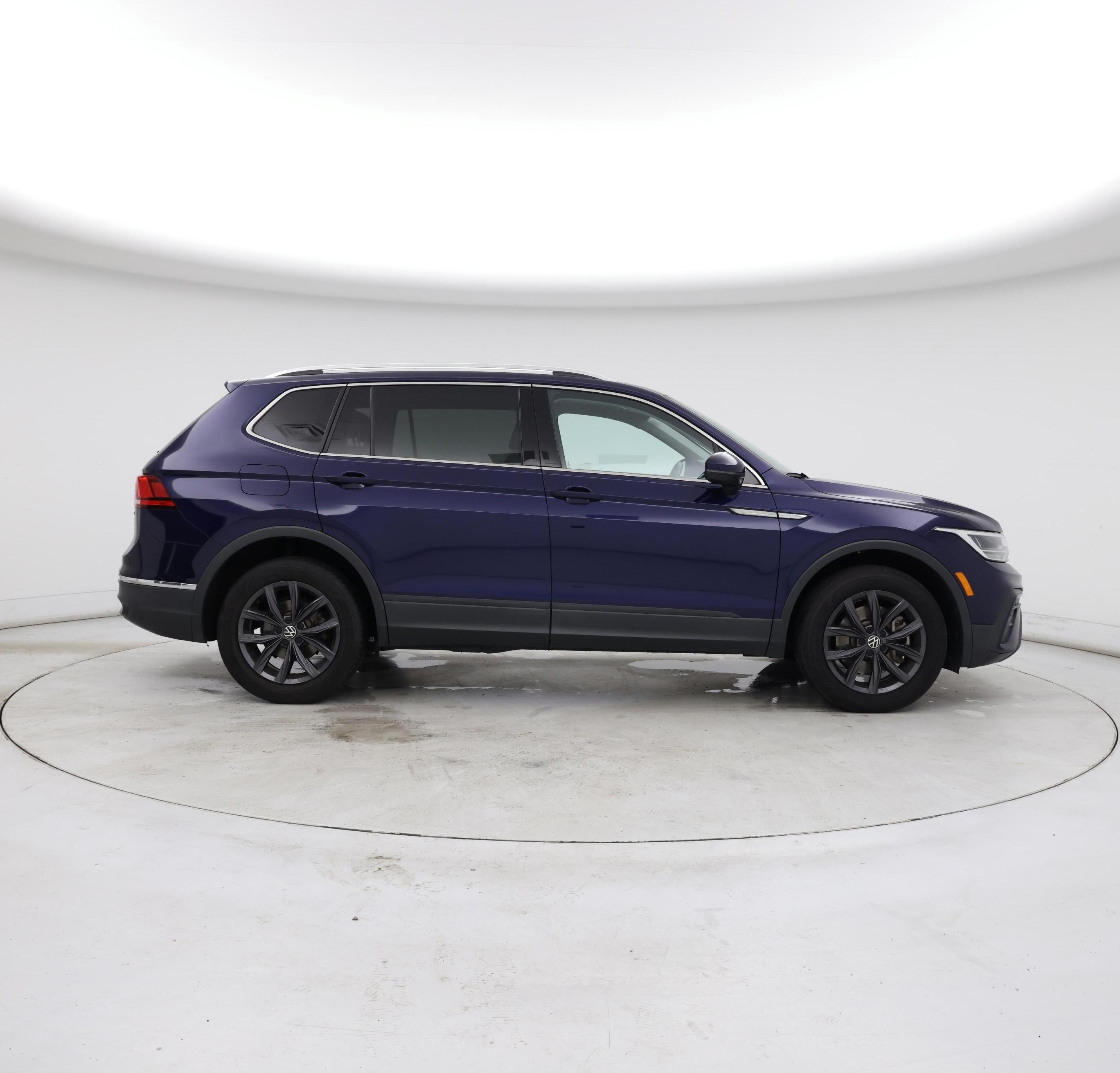 Thumbnail: 2022 Volkswagen Tiguan - 7