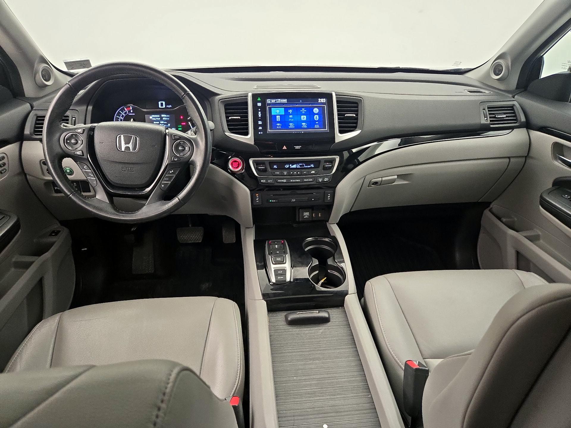 Thumbnail: 2016 Honda Pilot - 9