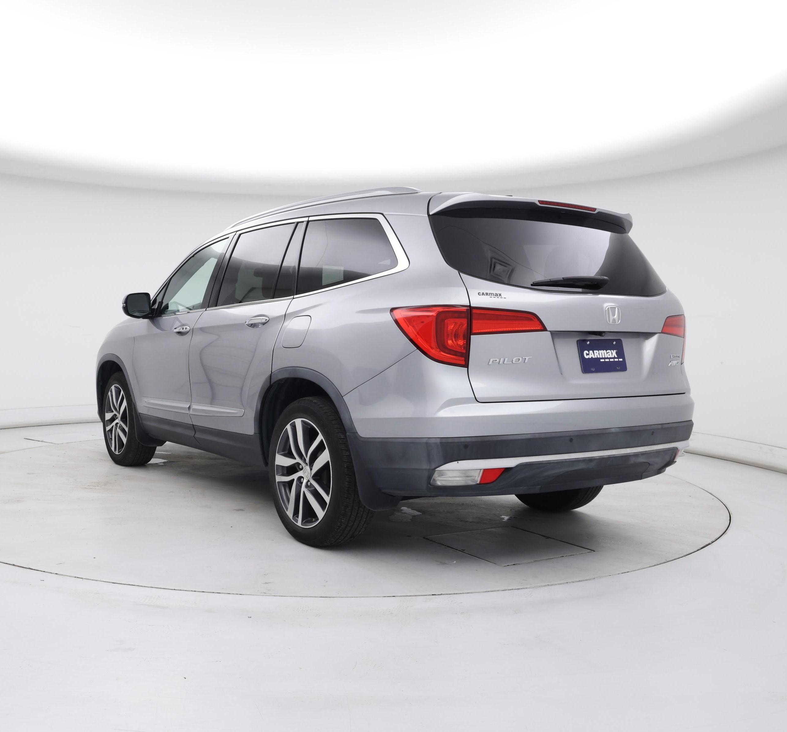 Thumbnail: 2016 Honda Pilot - 2