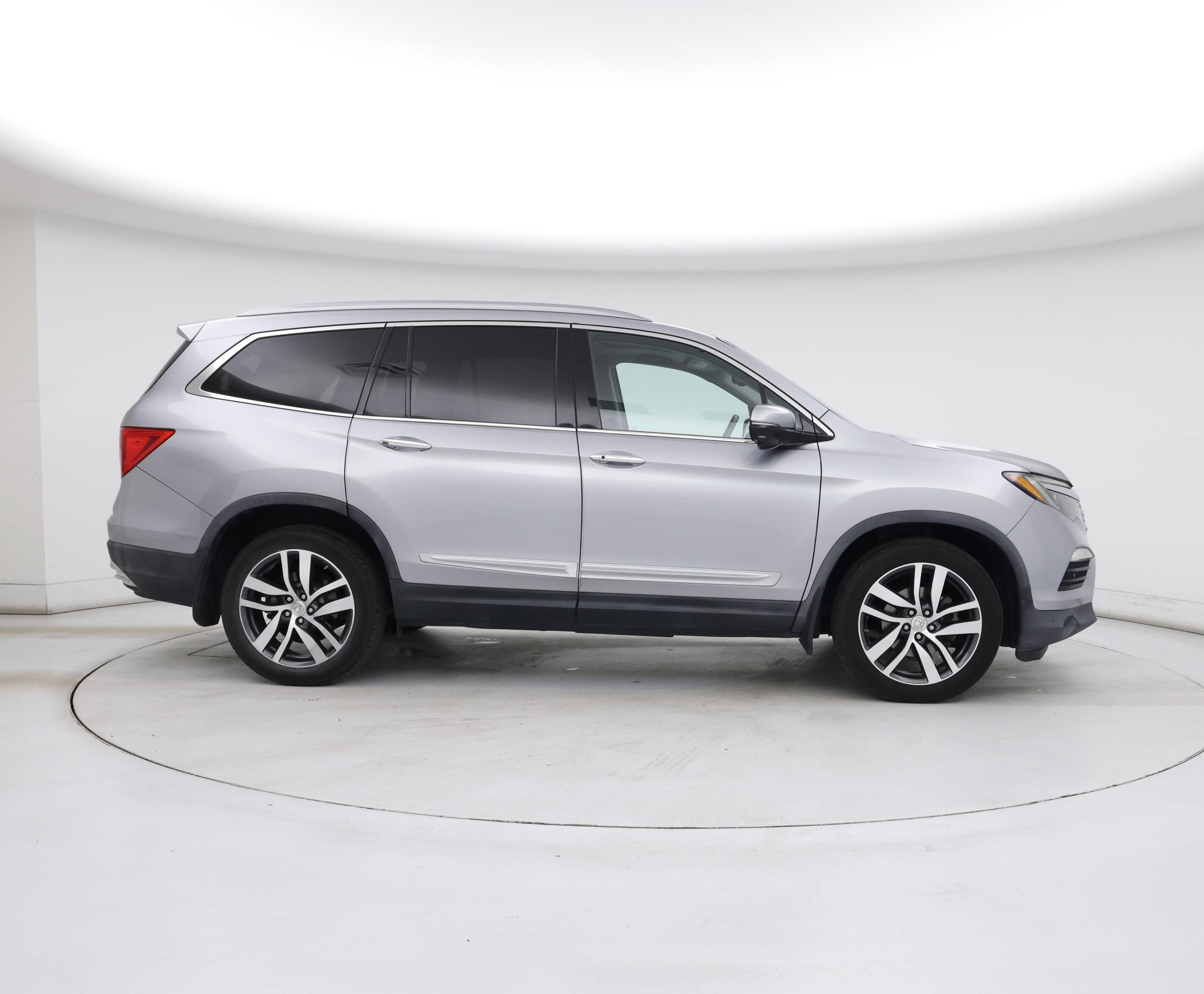 Thumbnail: 2016 Honda Pilot - 7