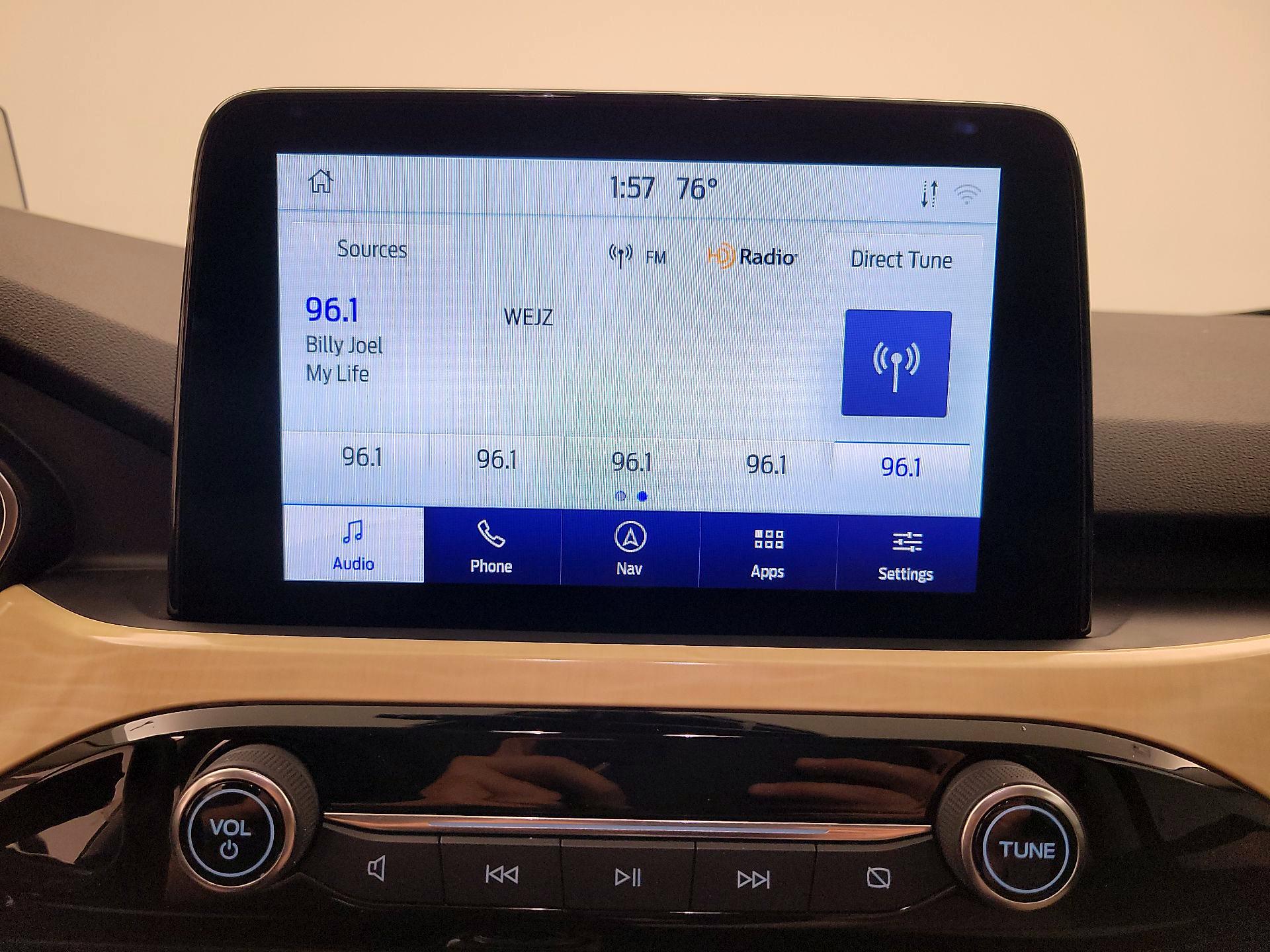 Thumbnail: 2022 Ford Escape - 16