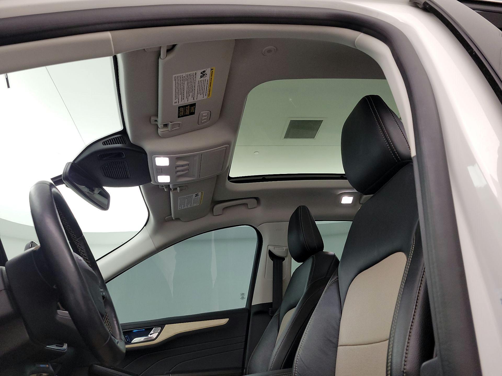 Thumbnail: 2022 Ford Escape - 20